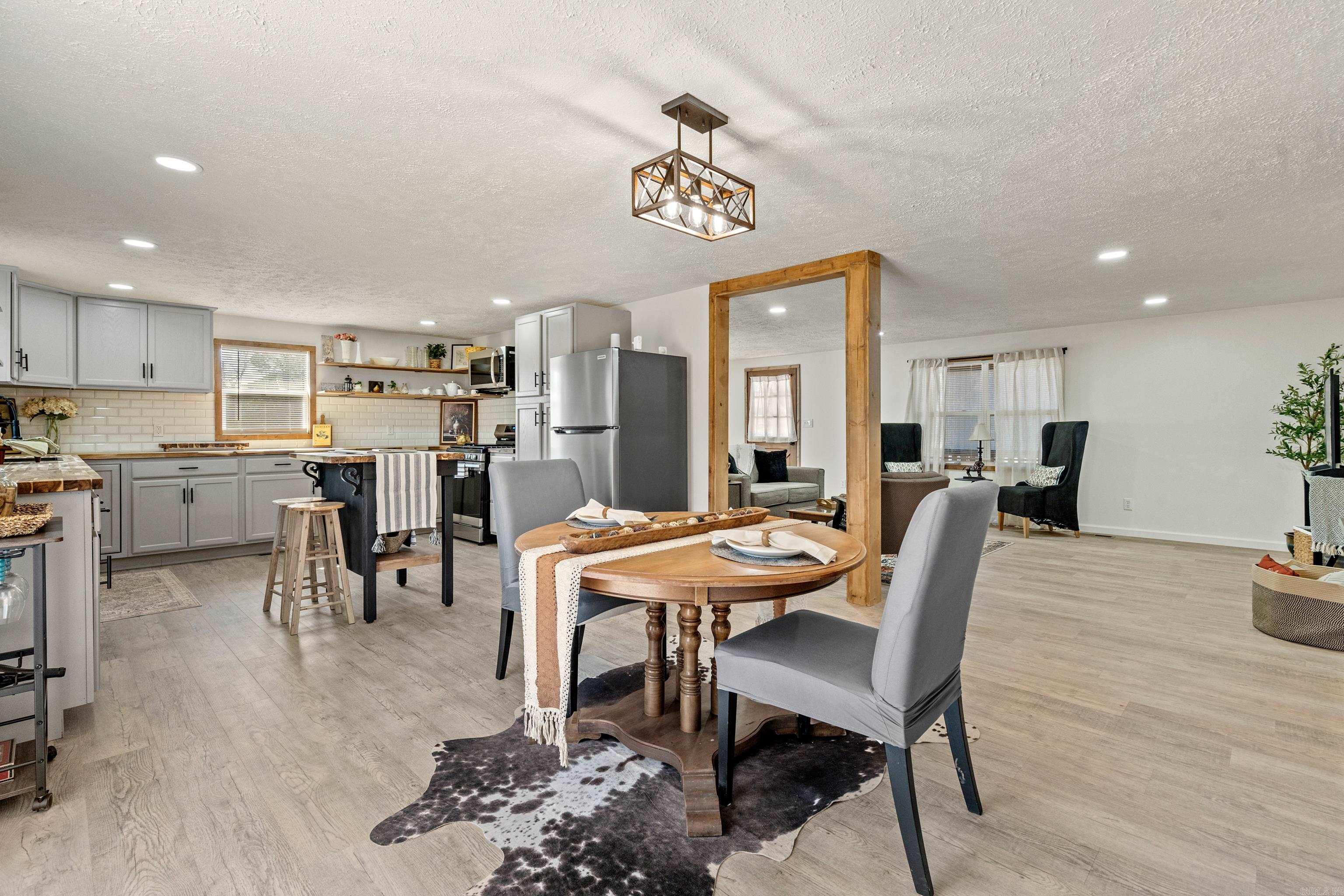 FORREST HILL - Residential