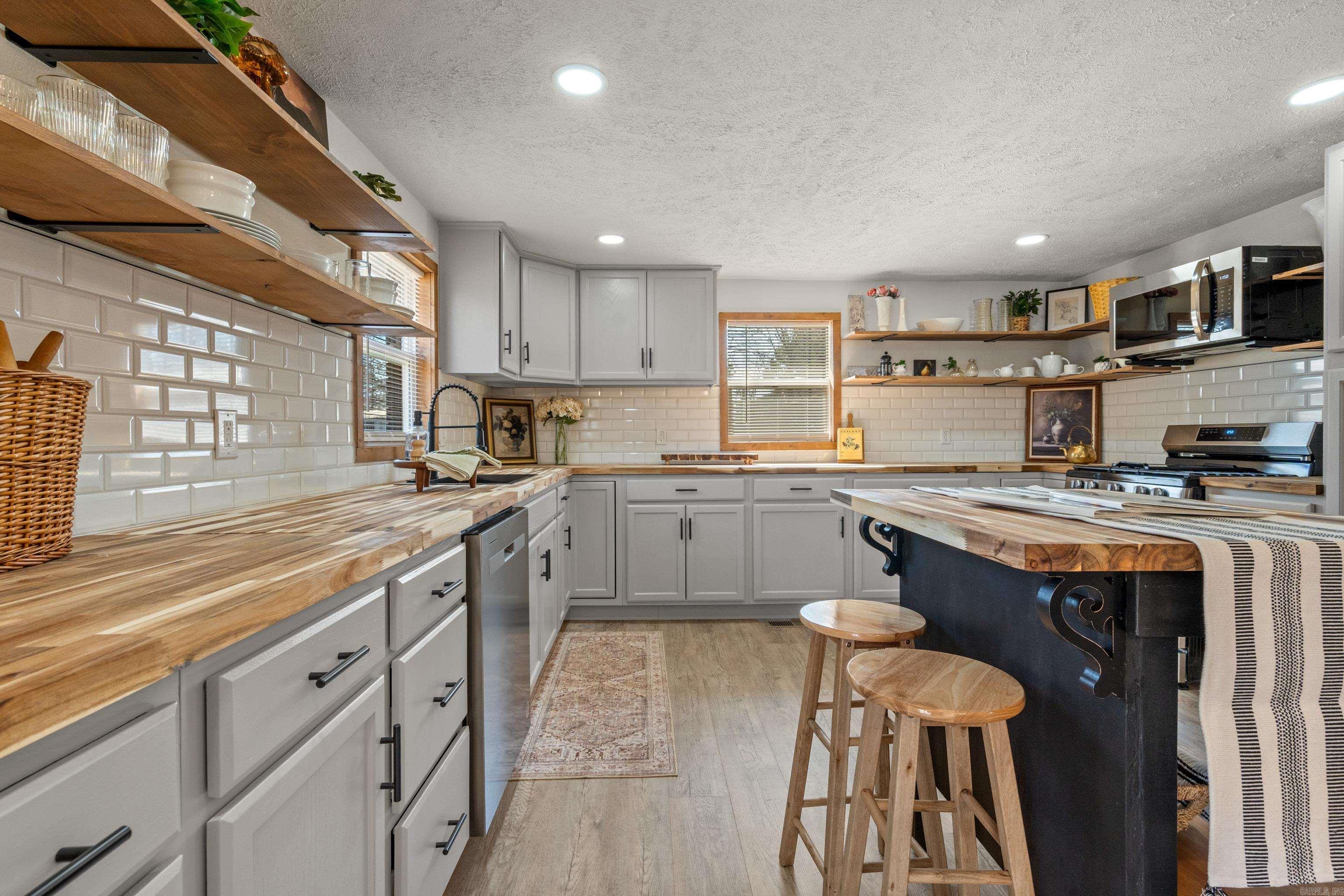 FORREST HILL - Residential