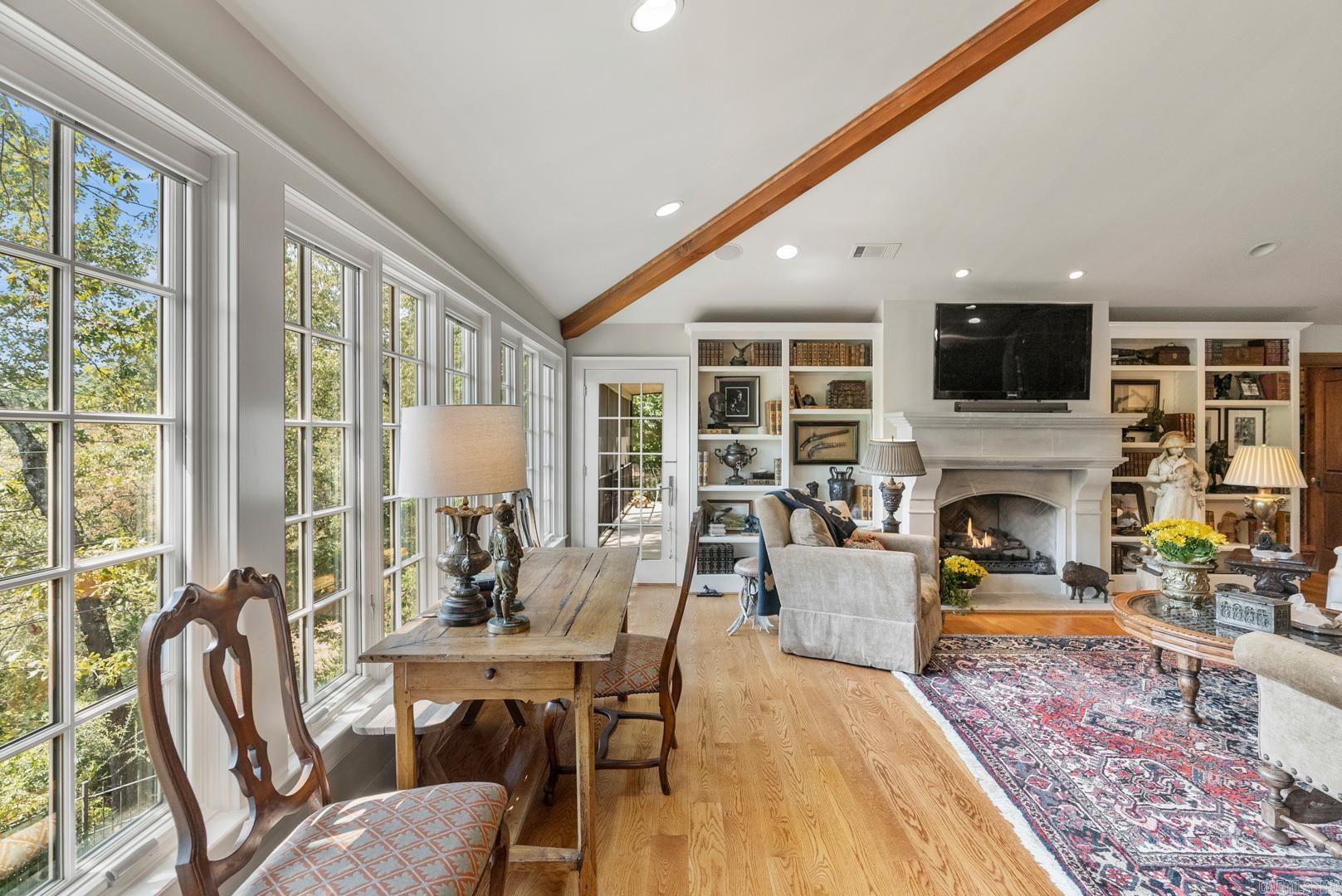 GRANDVIEW - Residential