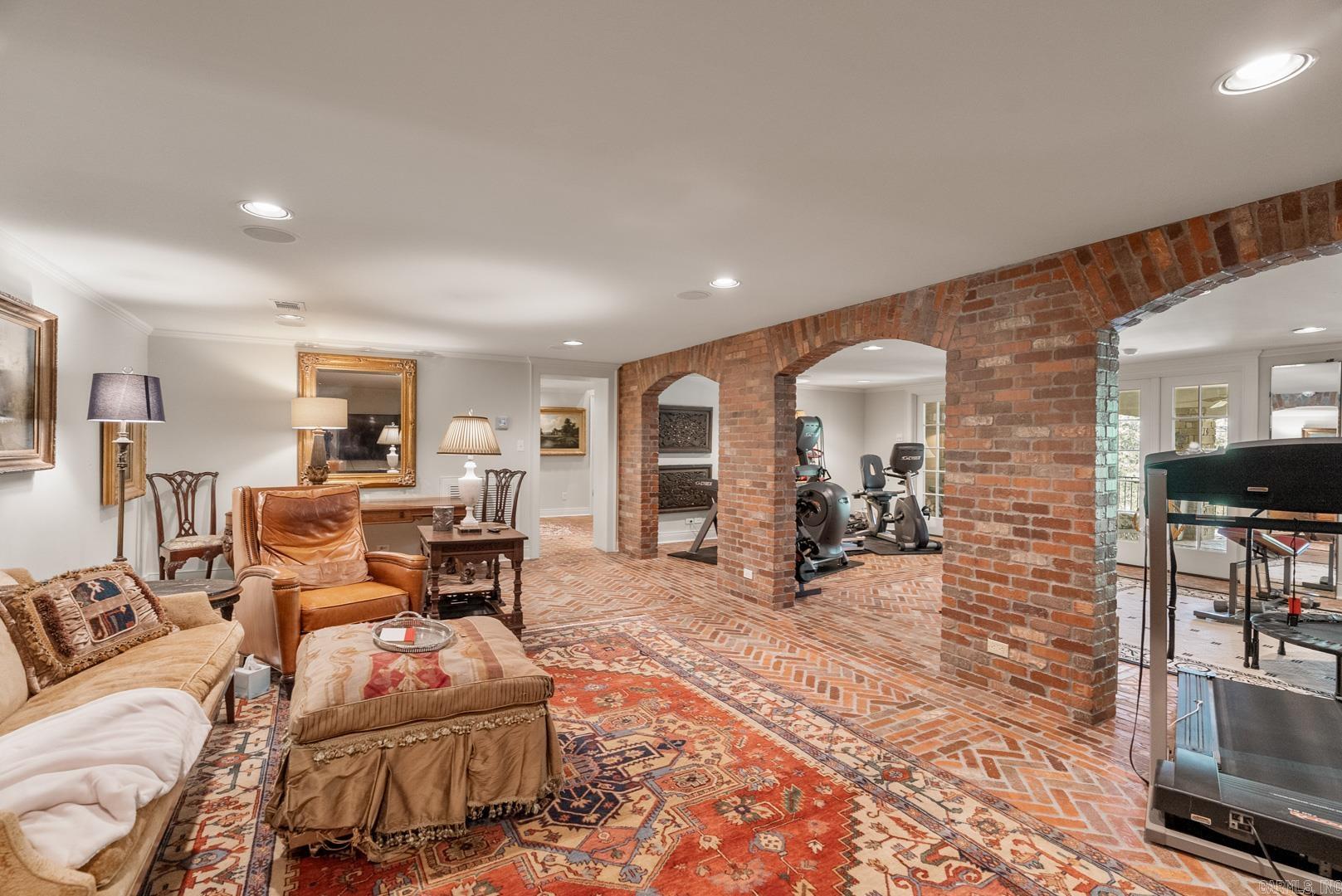 GRANDVIEW - Residential