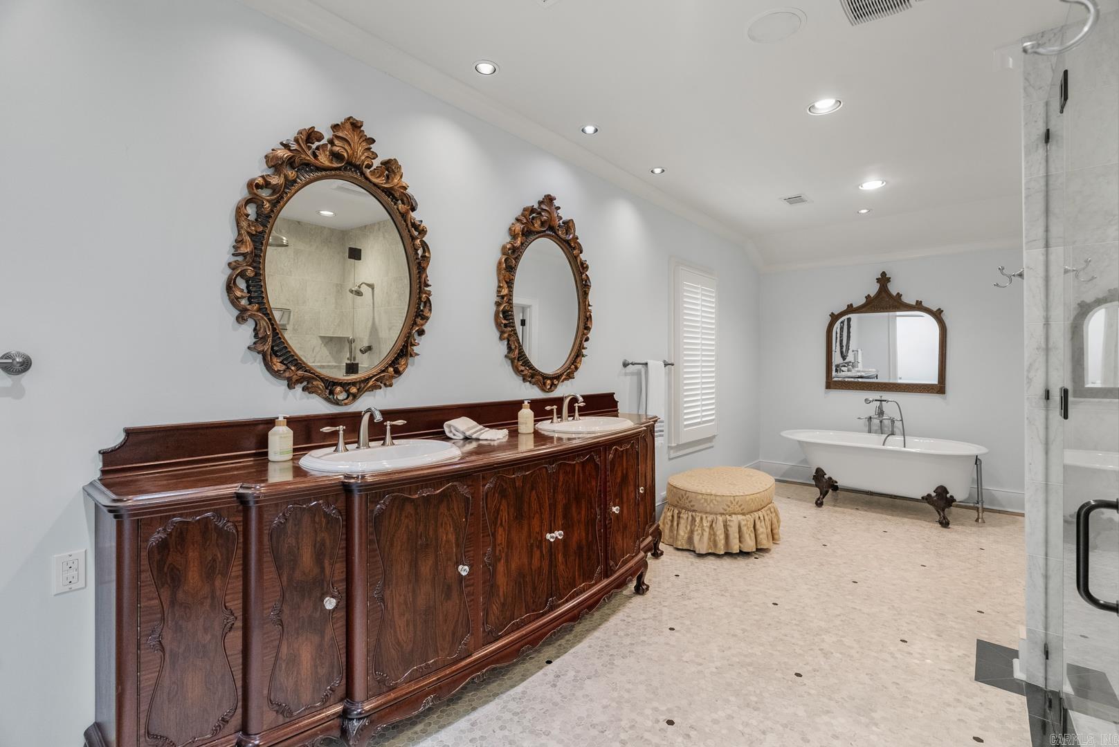 GRANDVIEW - Residential