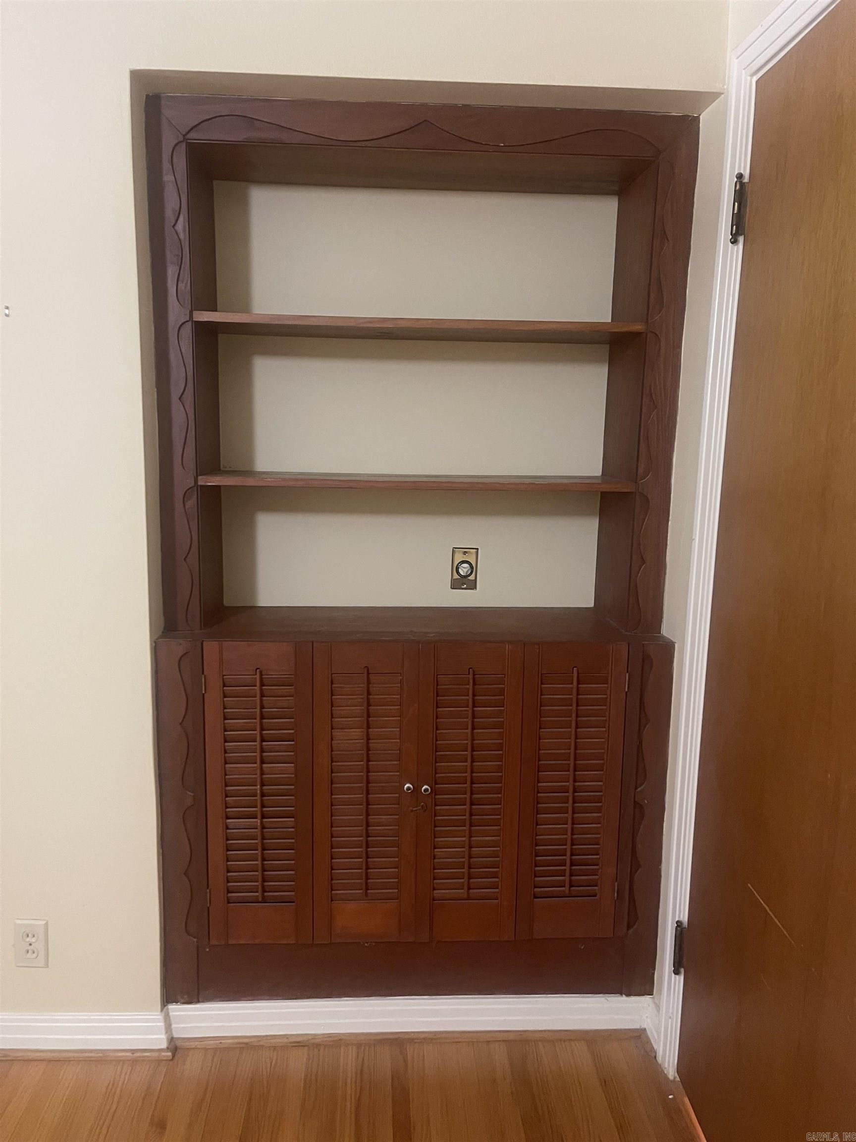 EAST PALISADES - Residential