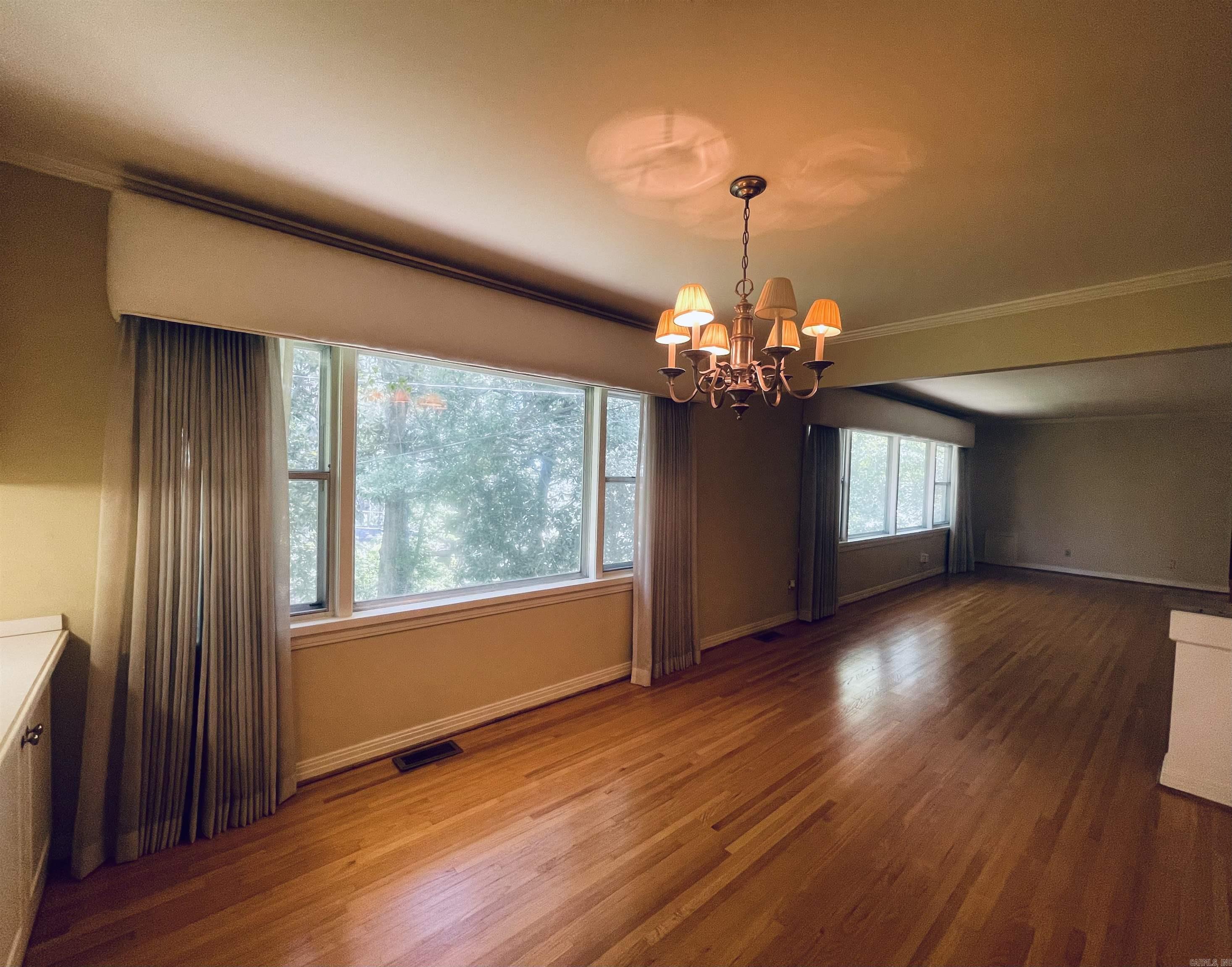 EAST PALISADES - Residential