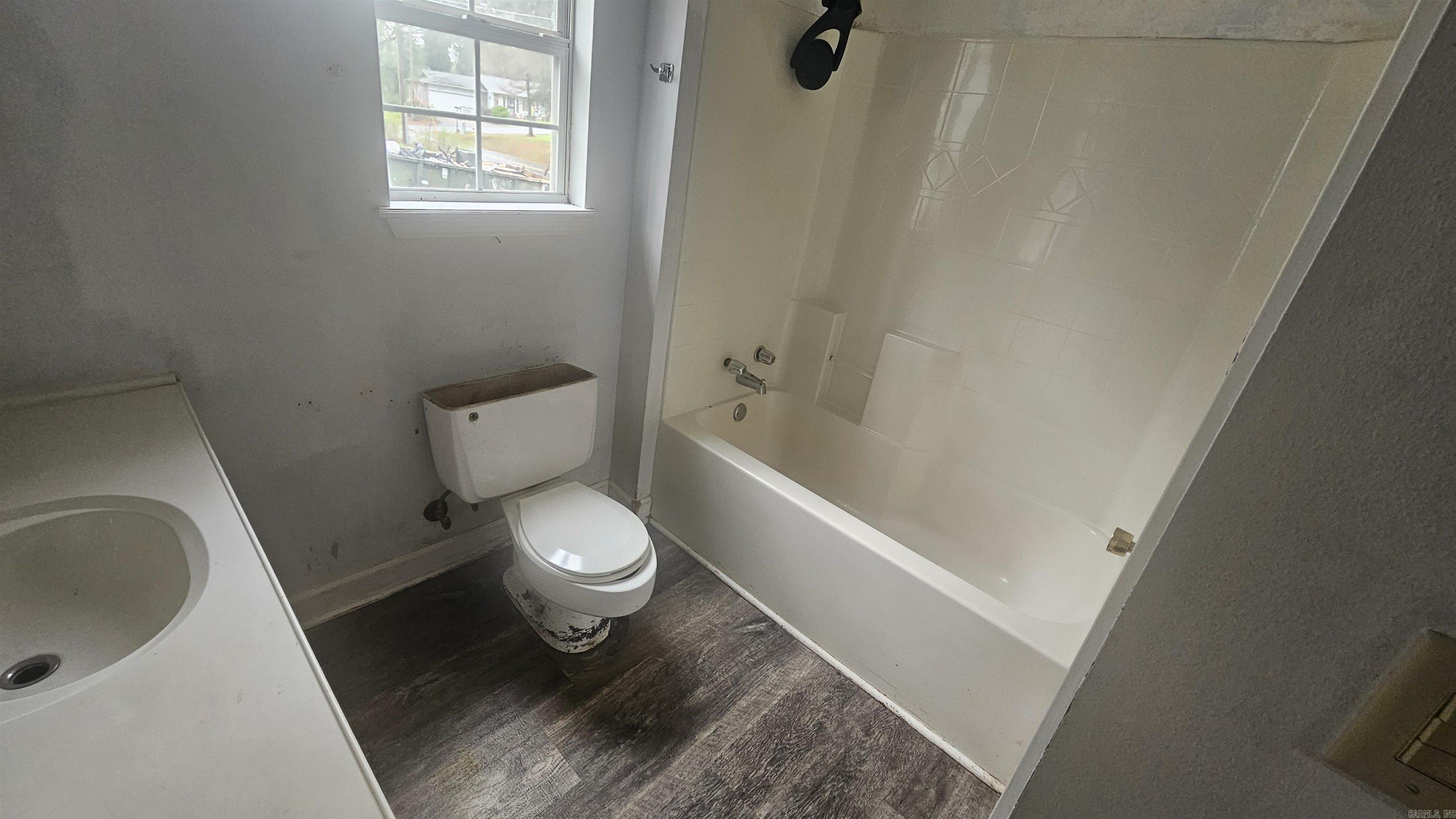 ARROWHEAD LAKE ESTATES 1 - Residential