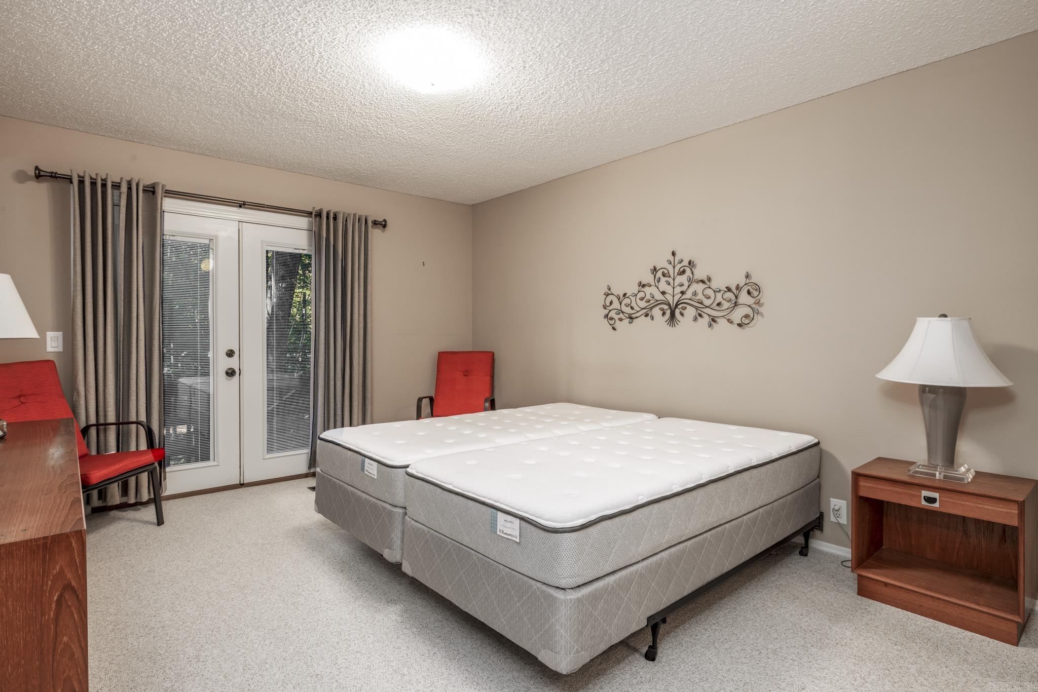 CORTEZ COURTS - Residential