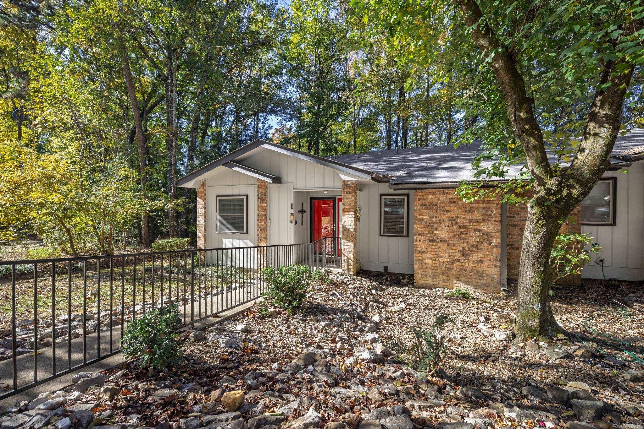 CORTEZ COURTS - Residential