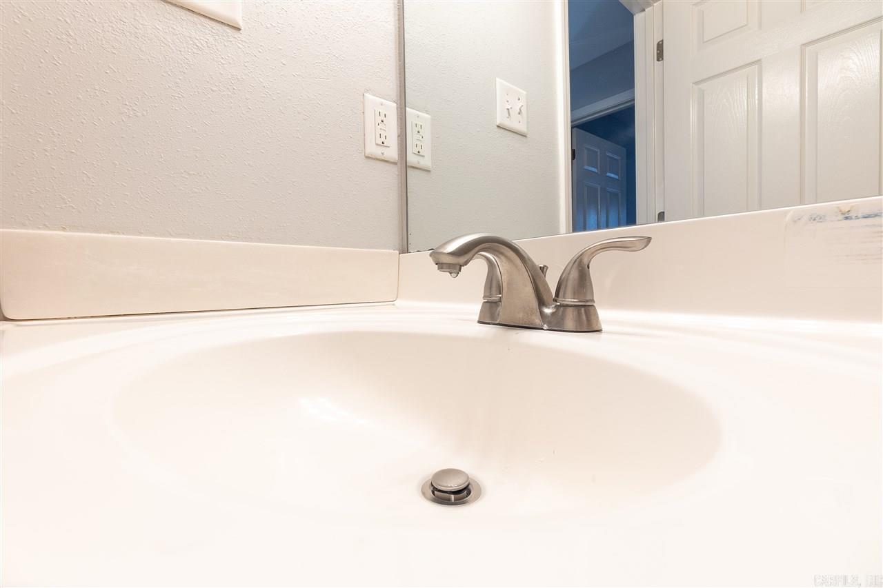 Morris Manor 2nd - Residential Lease