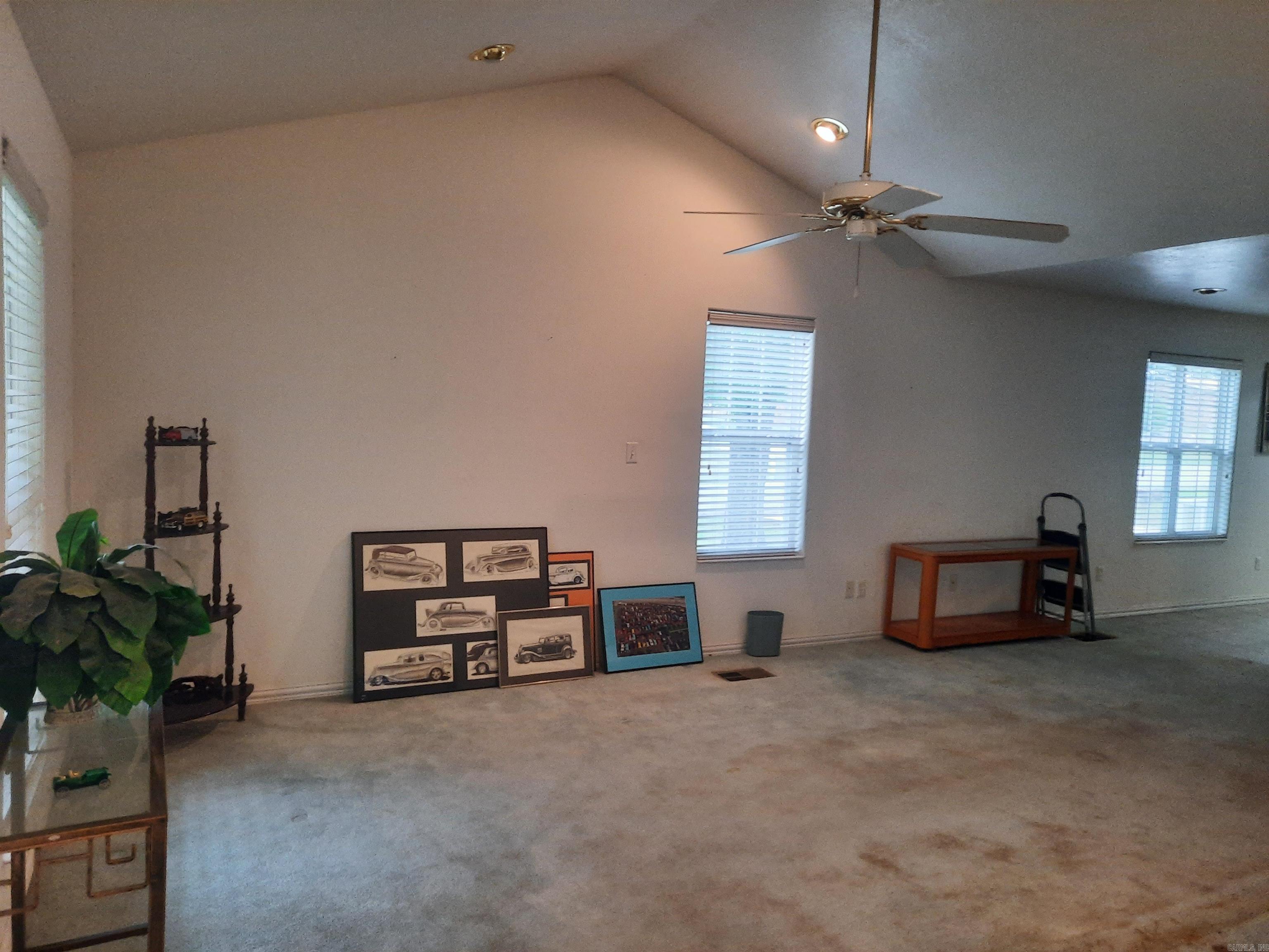 LANCASTER WESTERN - Residential