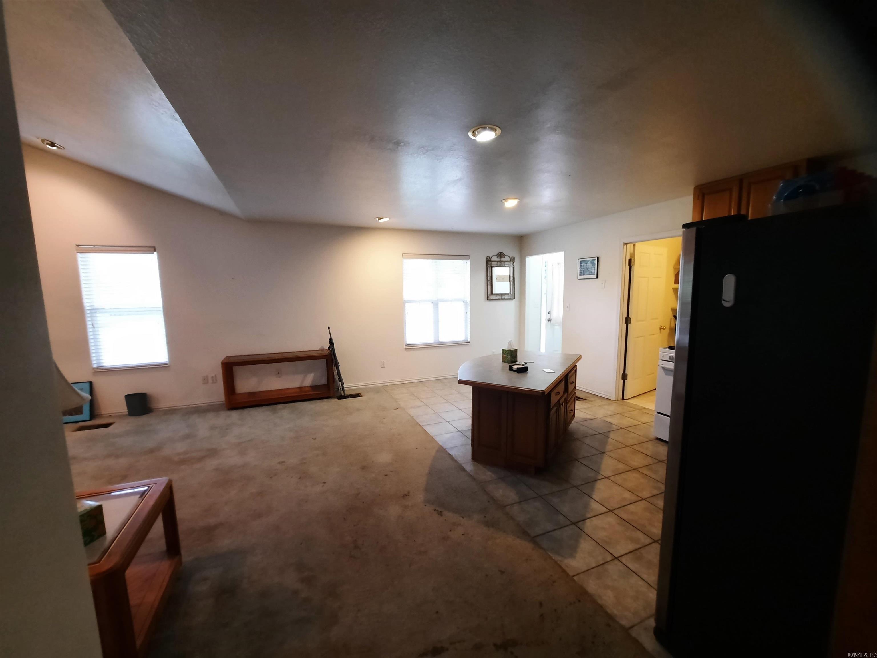 LANCASTER WESTERN - Residential