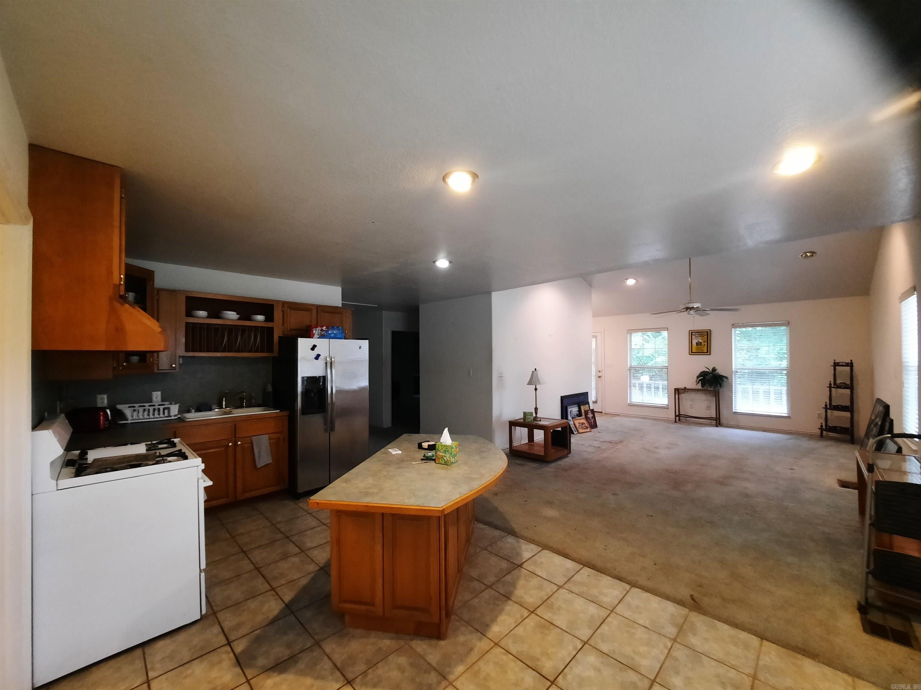 LANCASTER WESTERN - Residential
