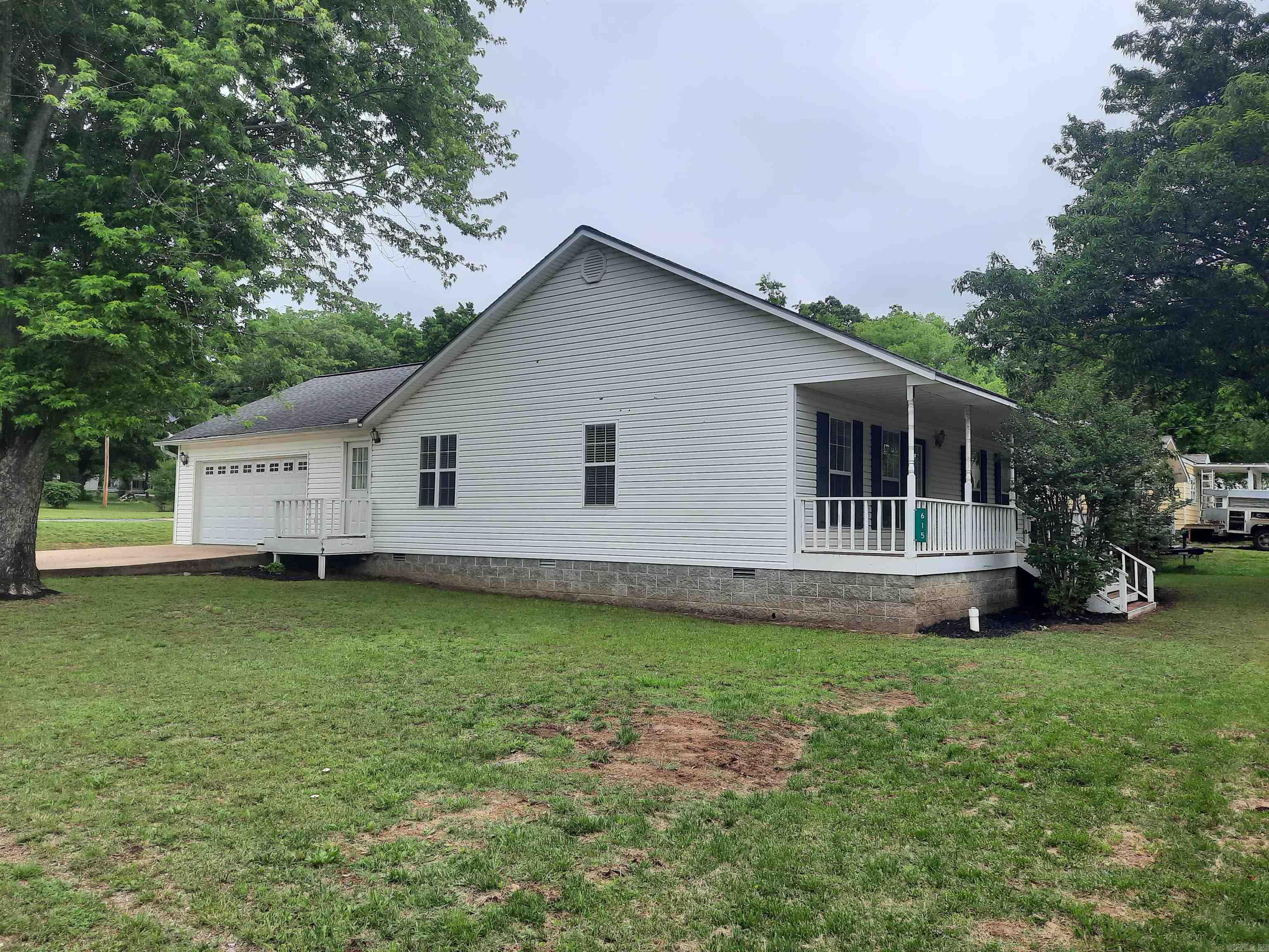 LANCASTER WESTERN - Residential