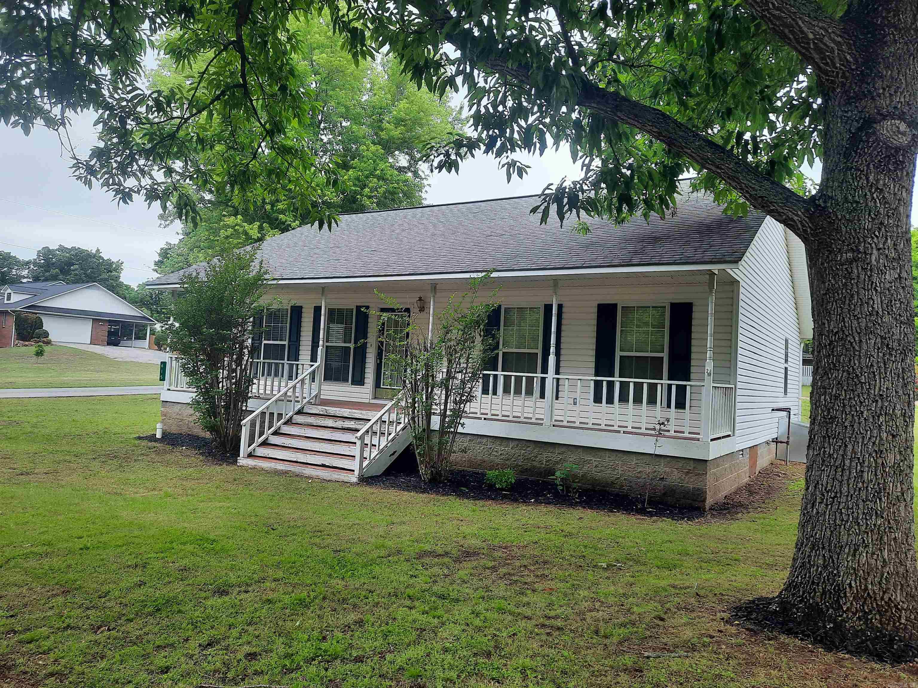 LANCASTER WESTERN - Residential