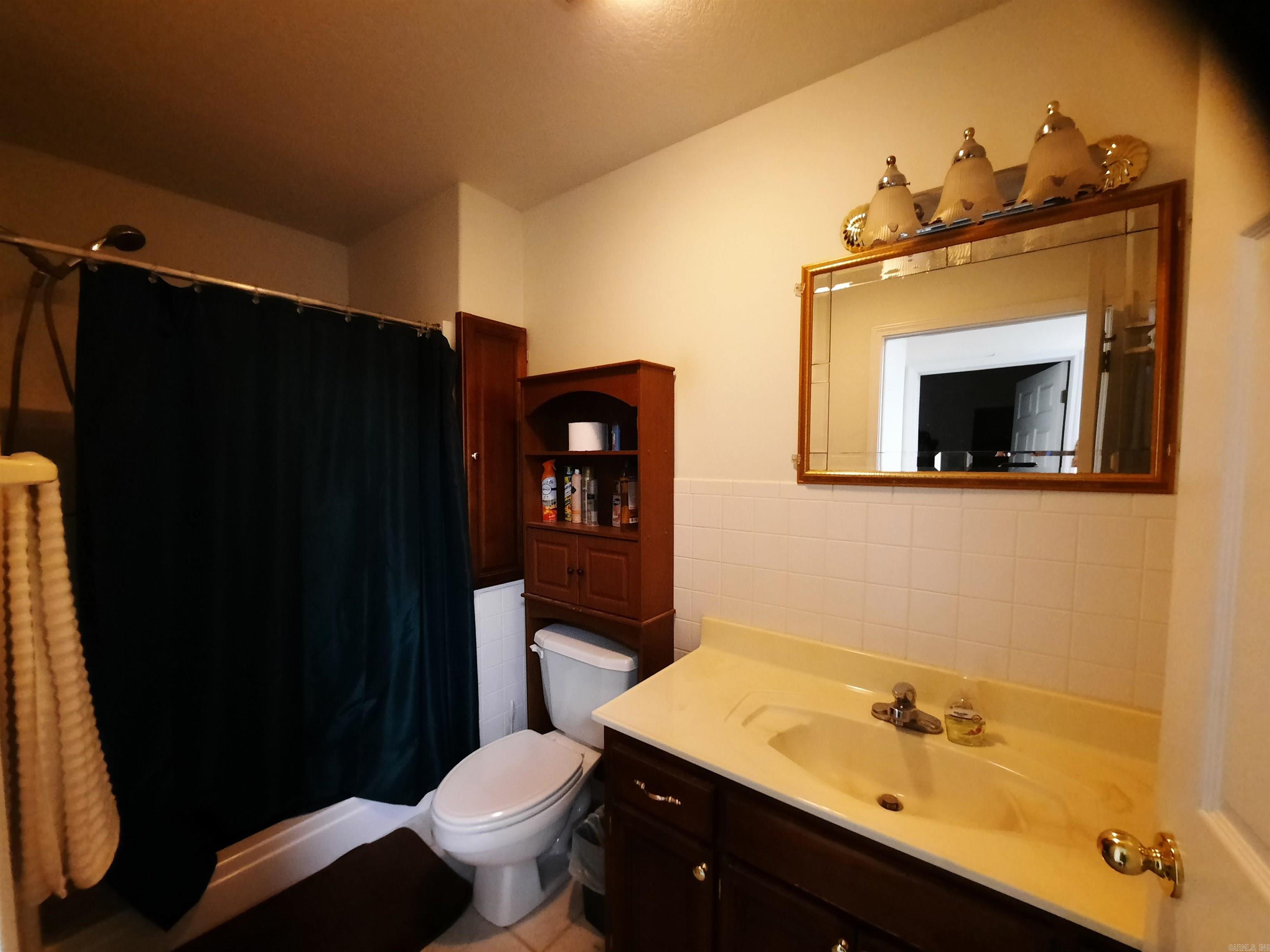 LANCASTER WESTERN - Residential