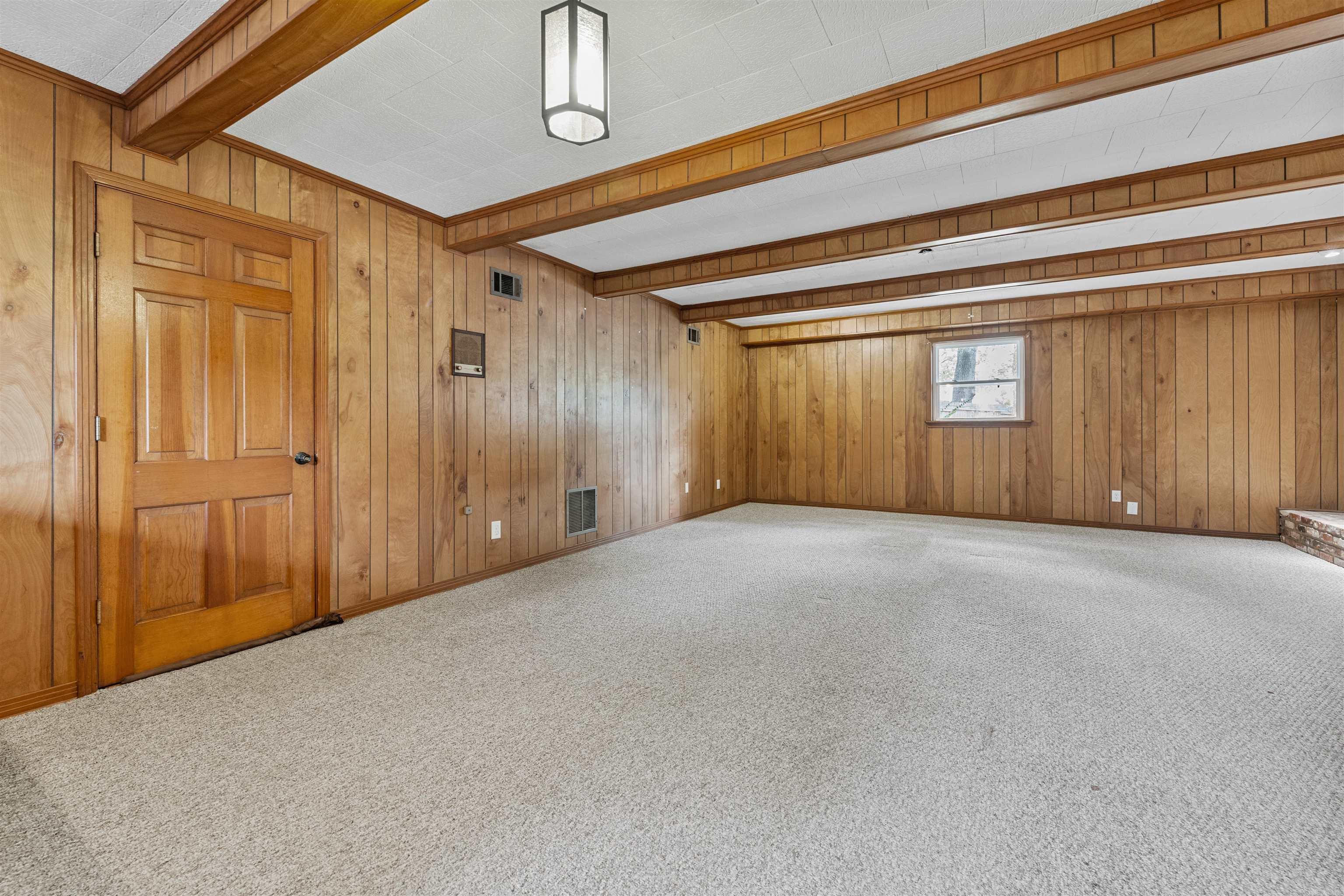 LAKEWOOD NE - Residential