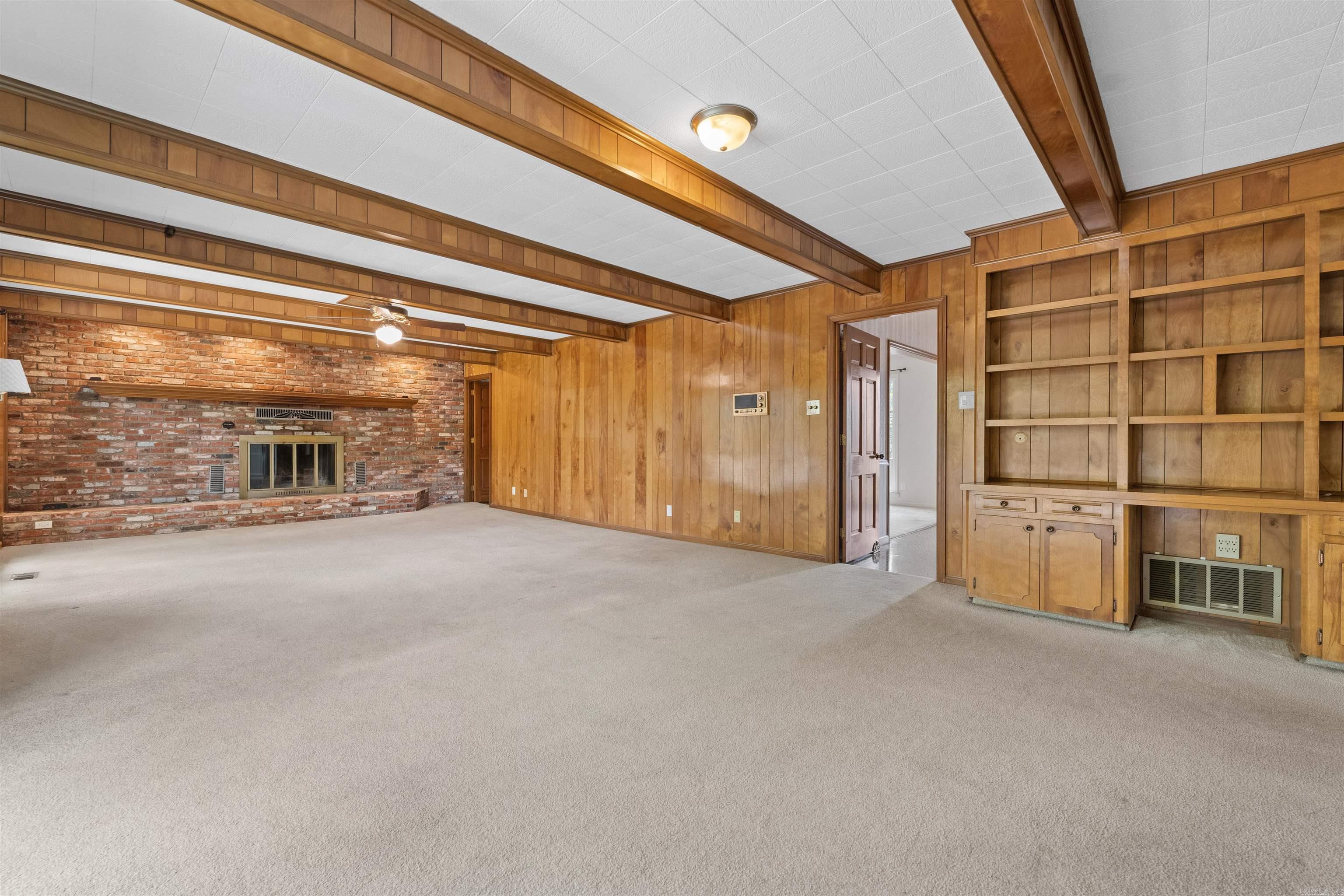 LAKEWOOD NE - Residential