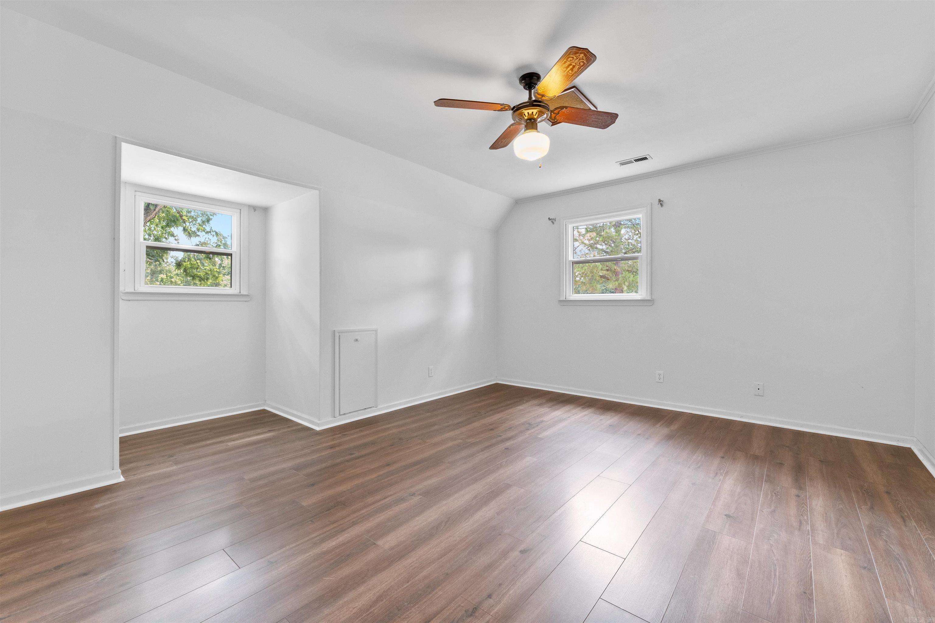 LAKEWOOD NE - Residential