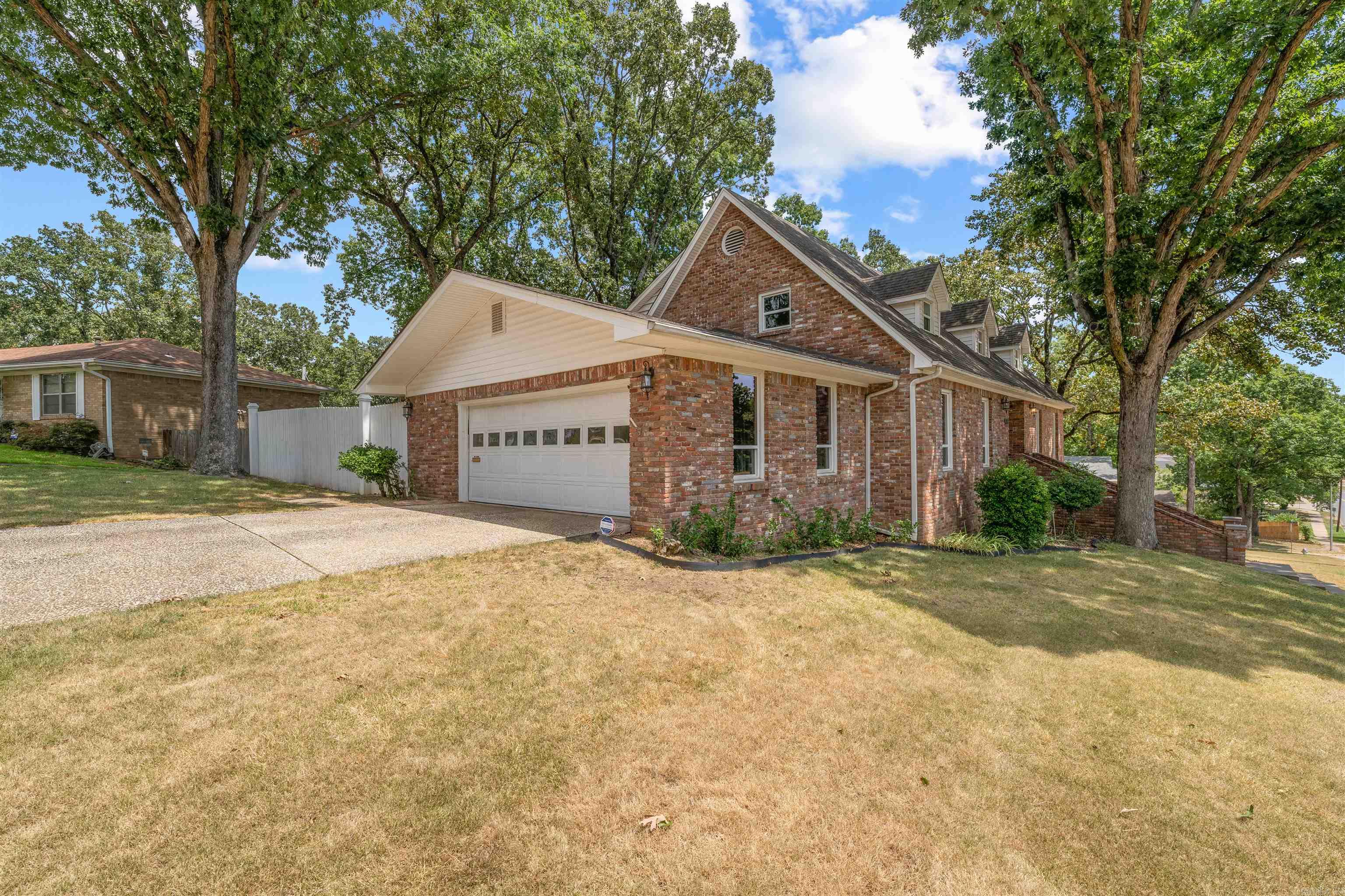 LAKEWOOD NE - Residential