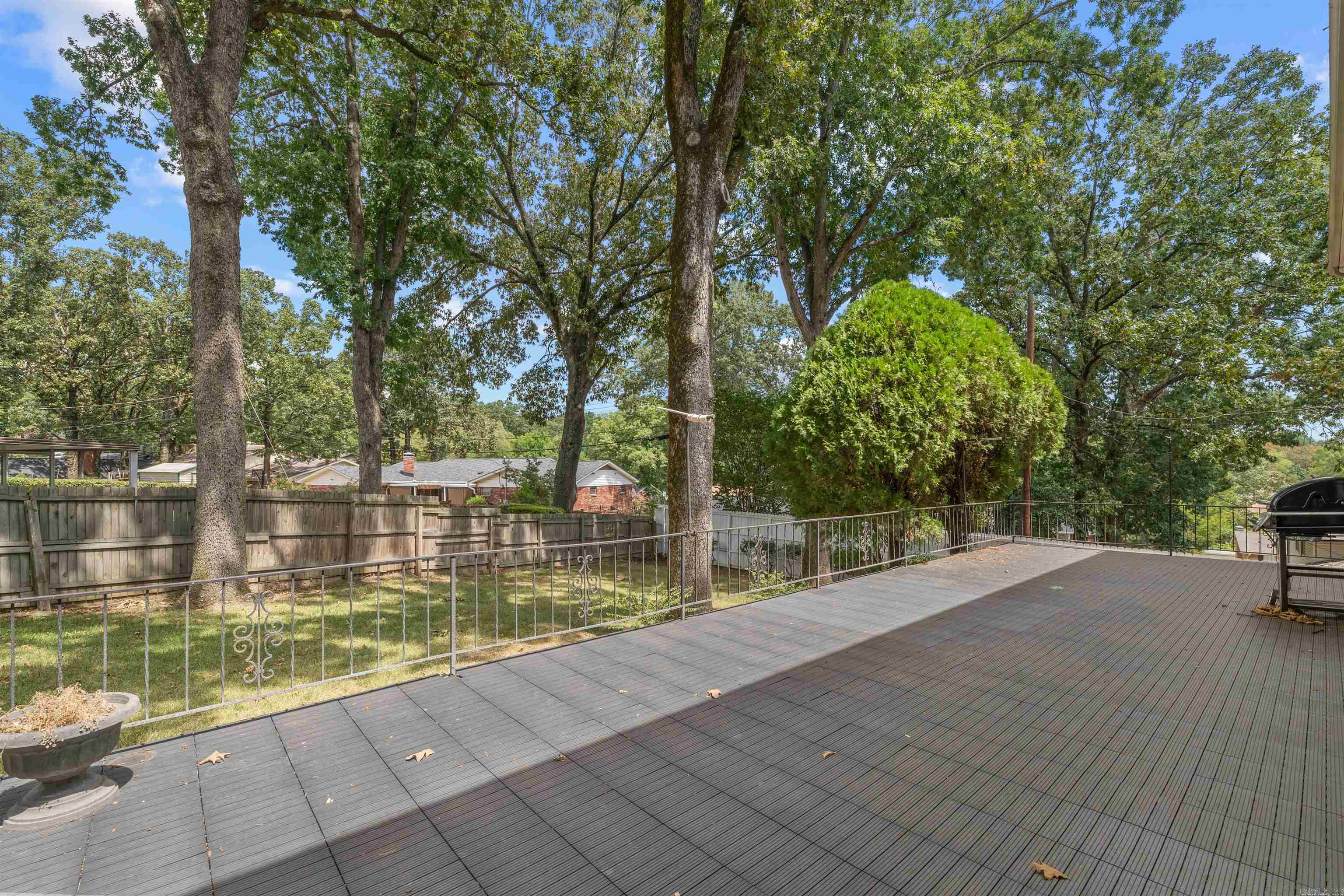 LAKEWOOD NE - Residential