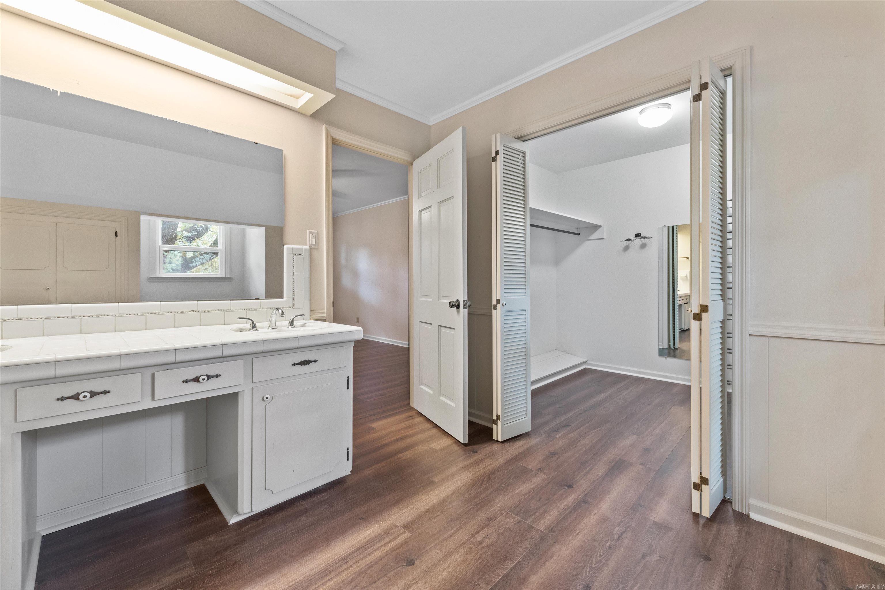 LAKEWOOD NE - Residential