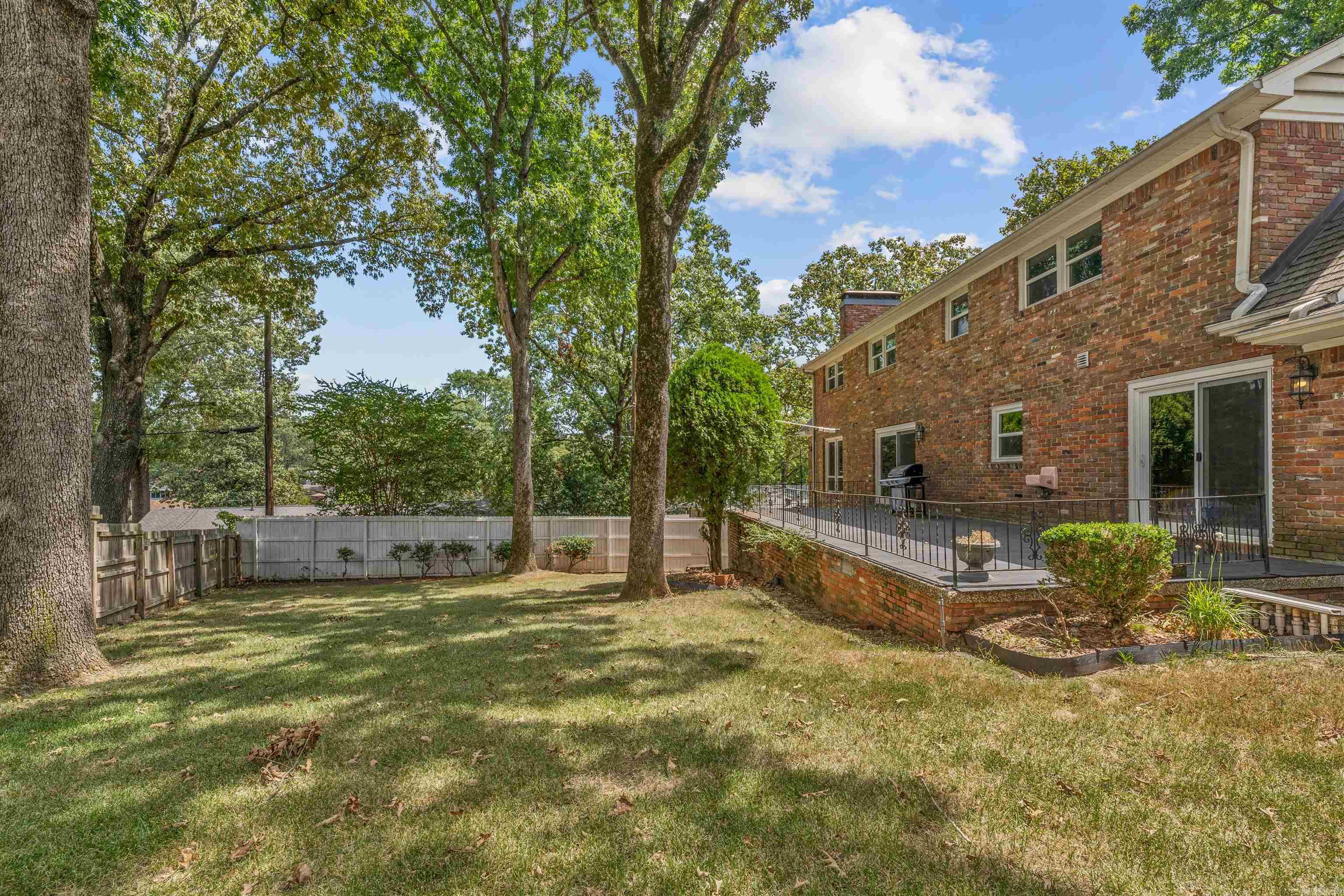 LAKEWOOD NE - Residential