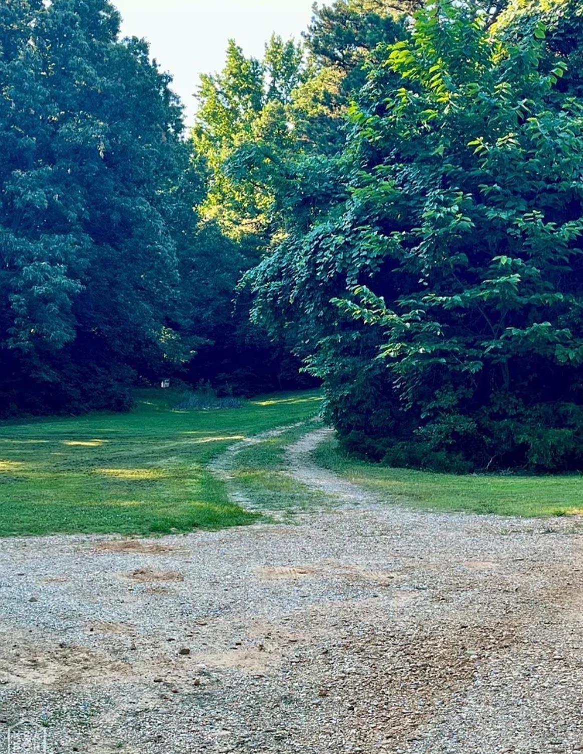 Metes & Bounds - Commercial Sale