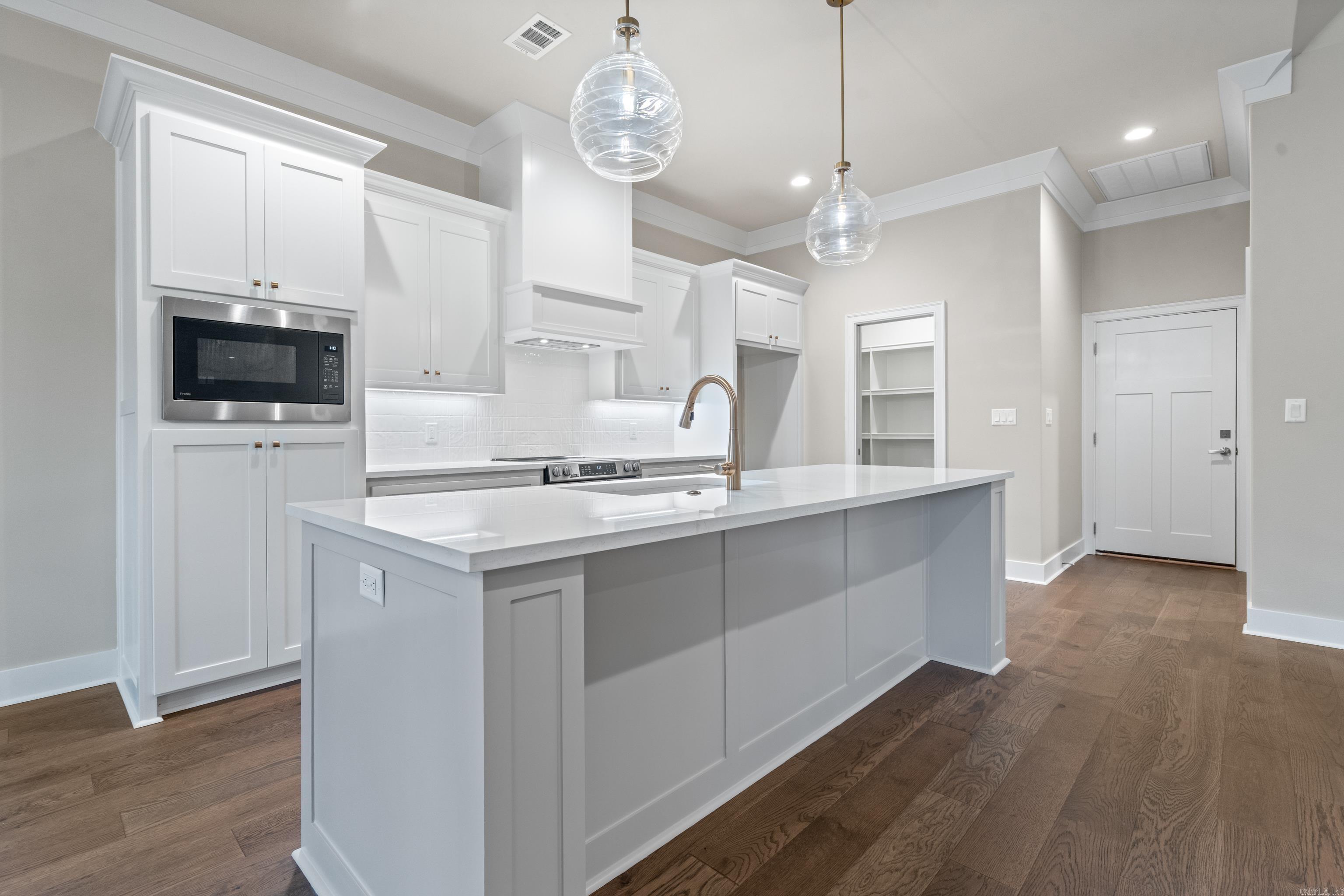 Maderas Gardens Villas - Residential