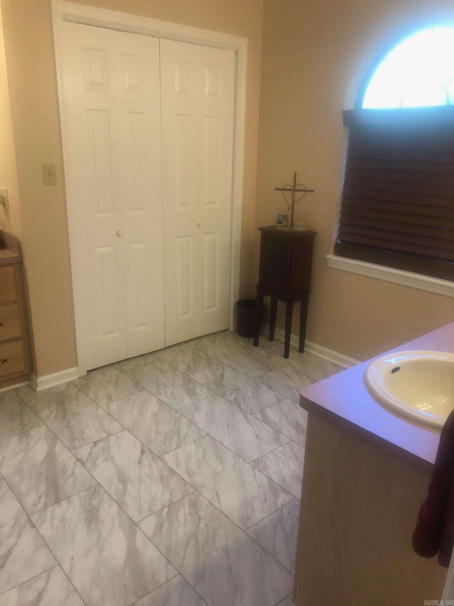 KENNETH SITES - Residential