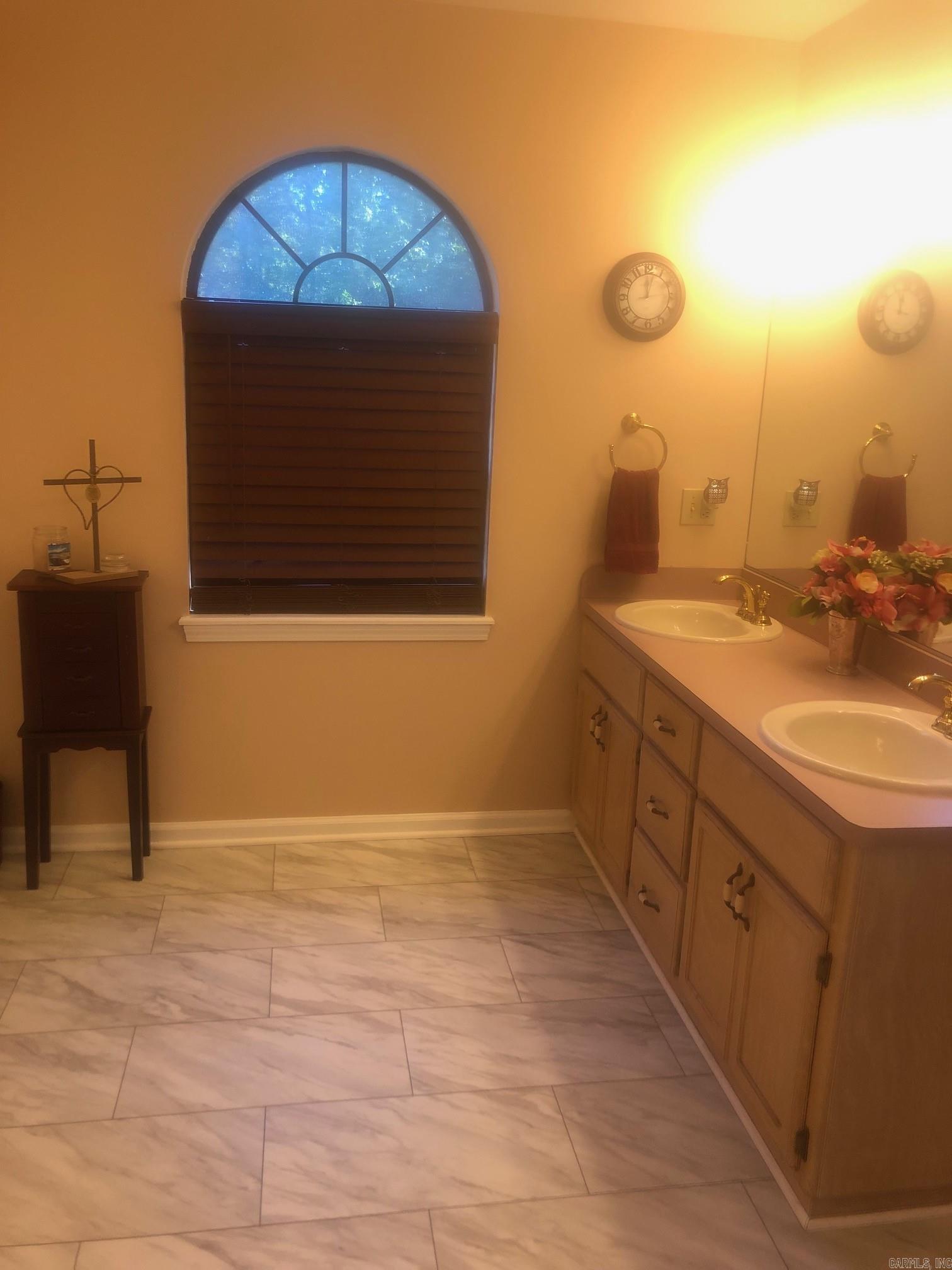 KENNETH SITES - Residential