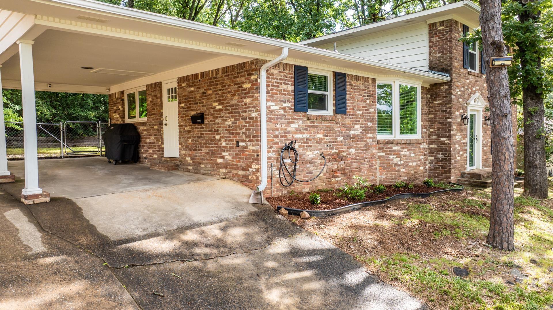 SHANNON HILLS EAST - Residential