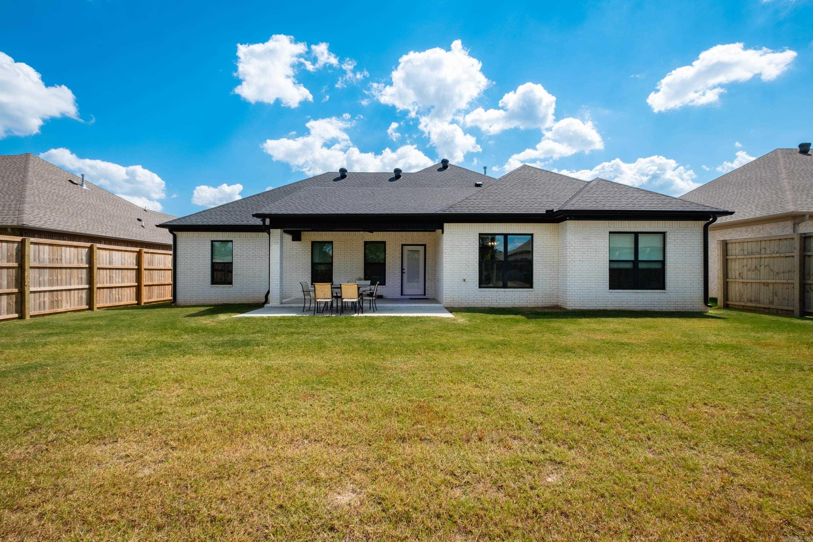 IVY PLACE - Residential