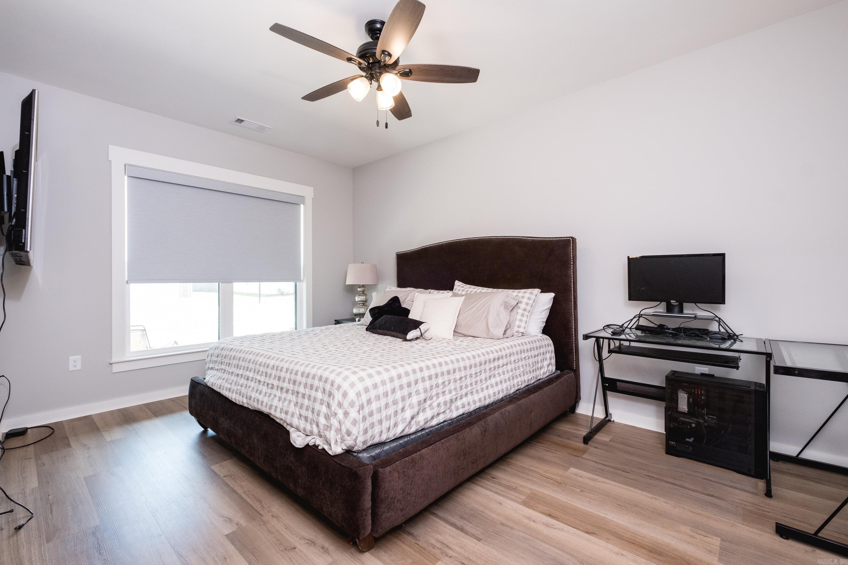 IVY PLACE - Residential