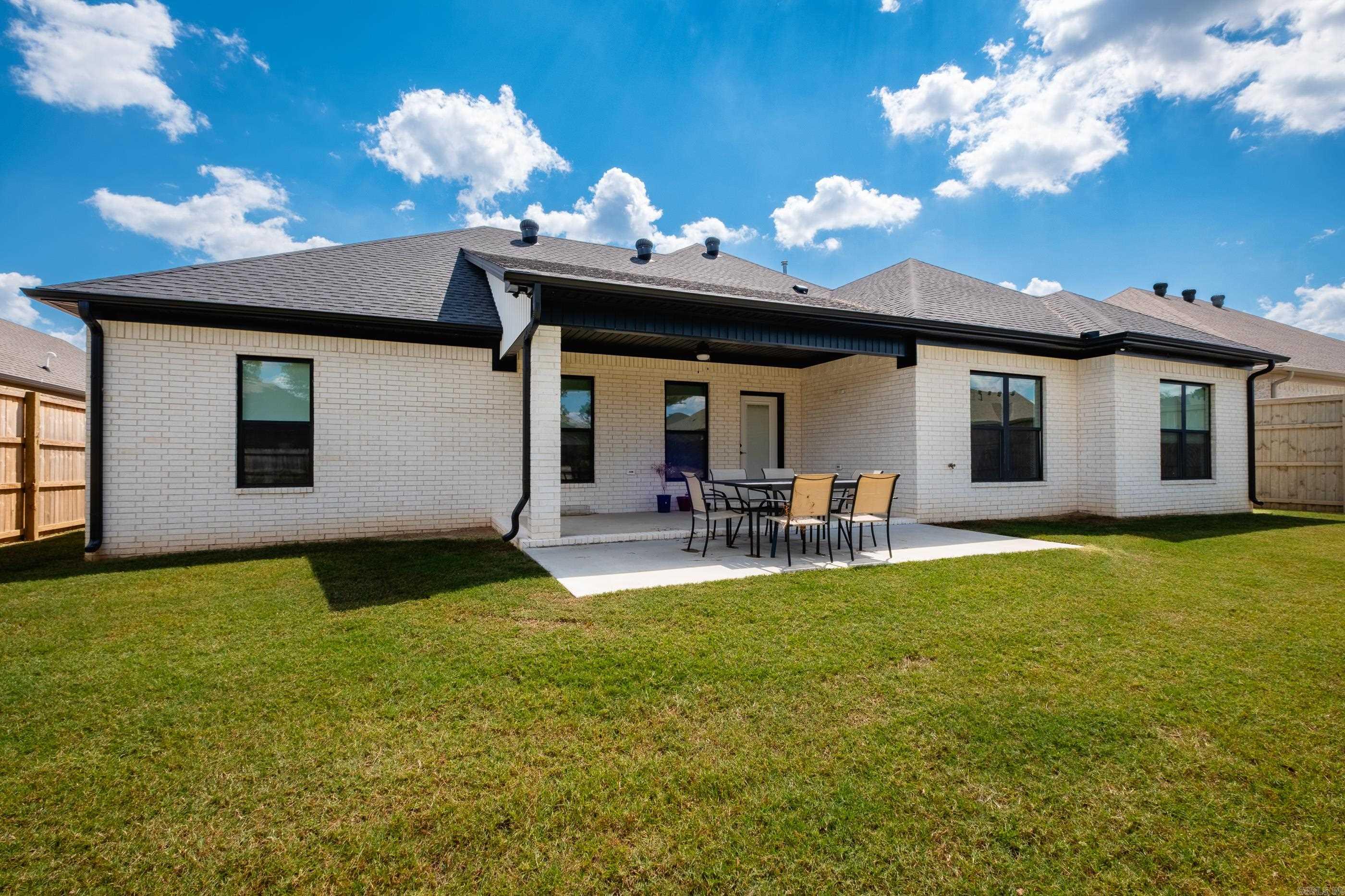 IVY PLACE - Residential