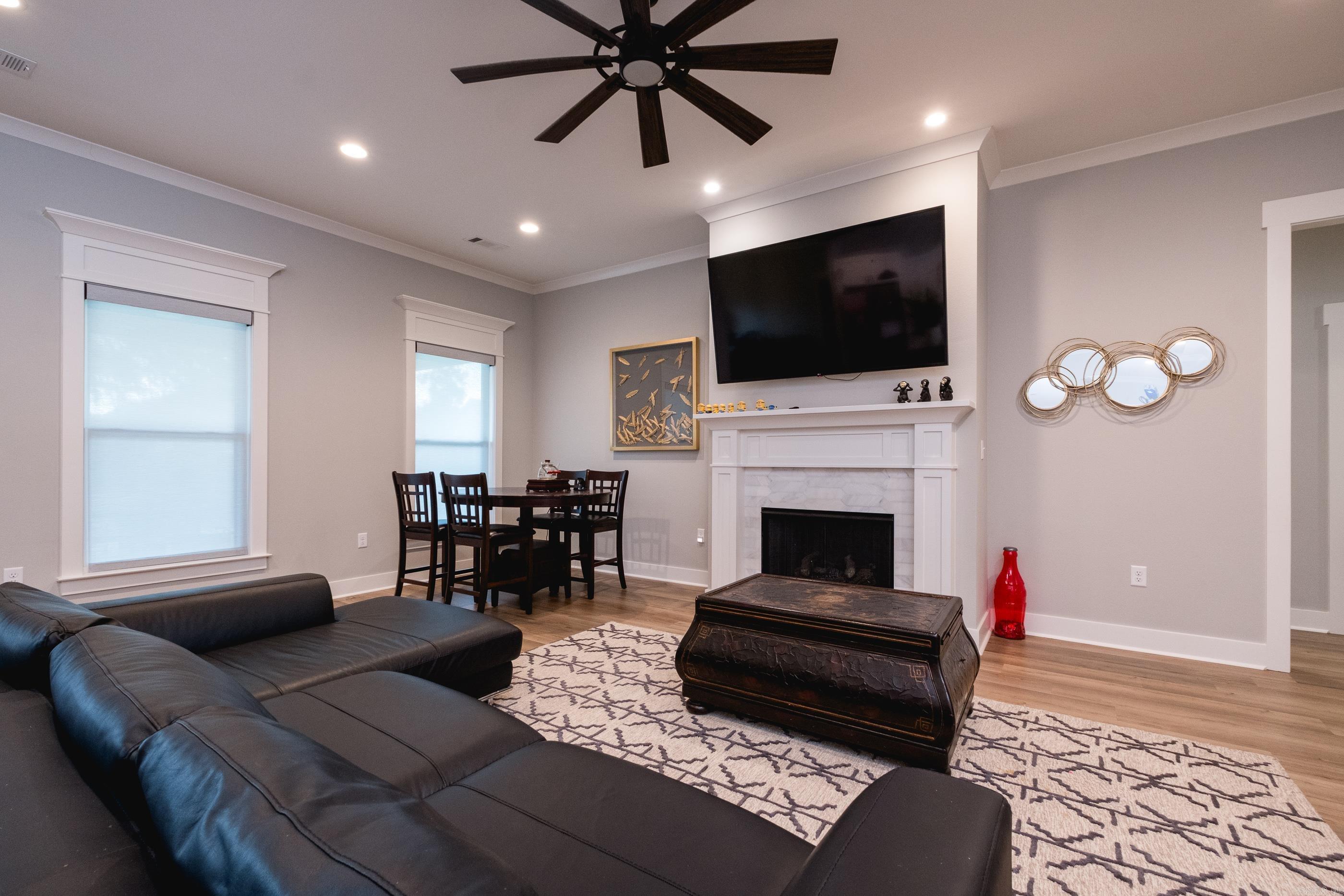 IVY PLACE - Residential