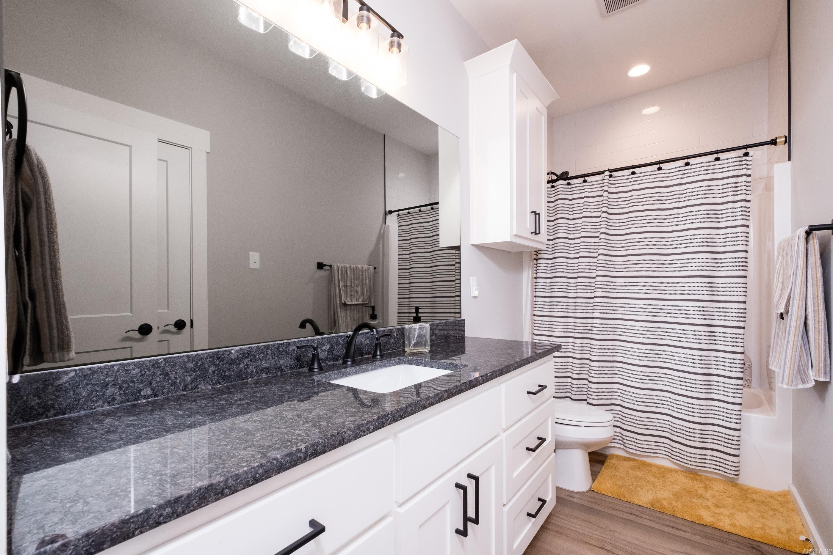 IVY PLACE - Residential