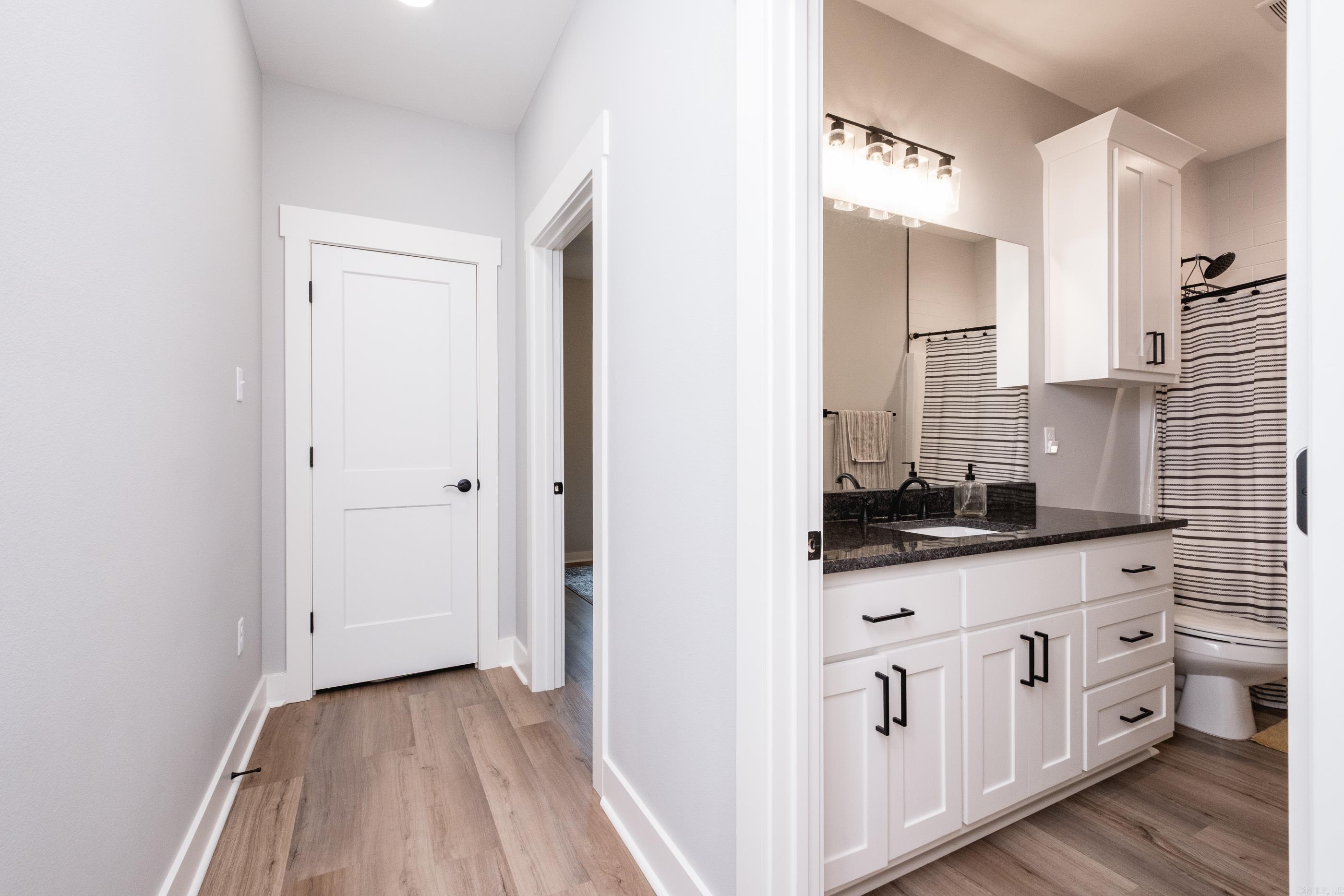 IVY PLACE - Residential