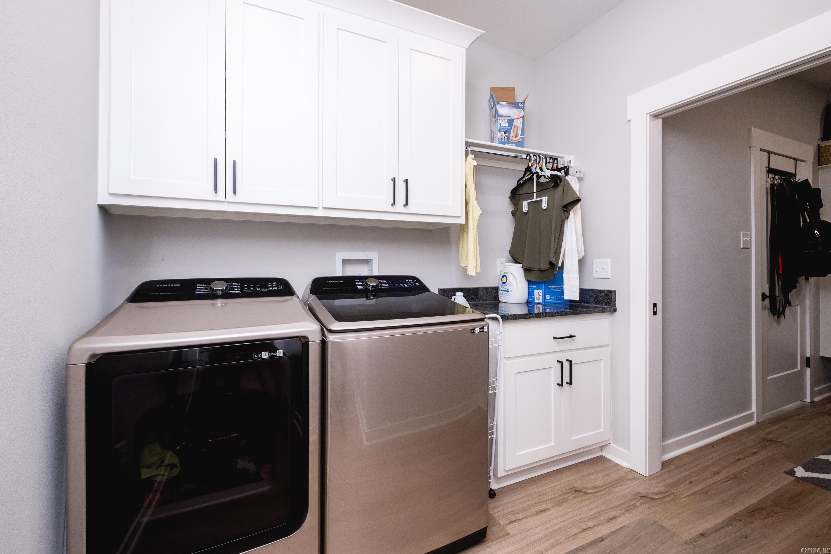 IVY PLACE - Residential