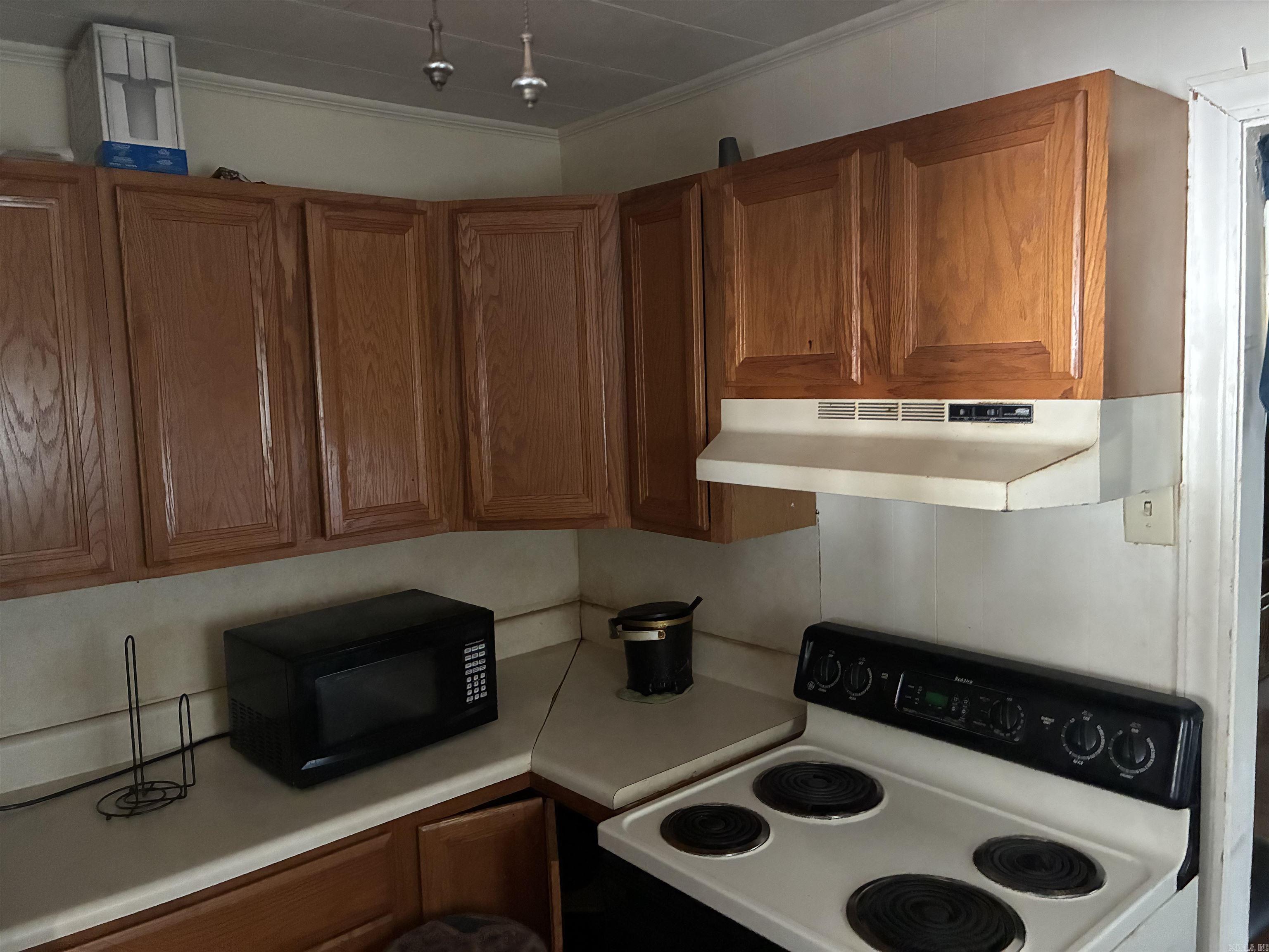 AUSTIN & TAYLOR TRIPLET RES - Residential