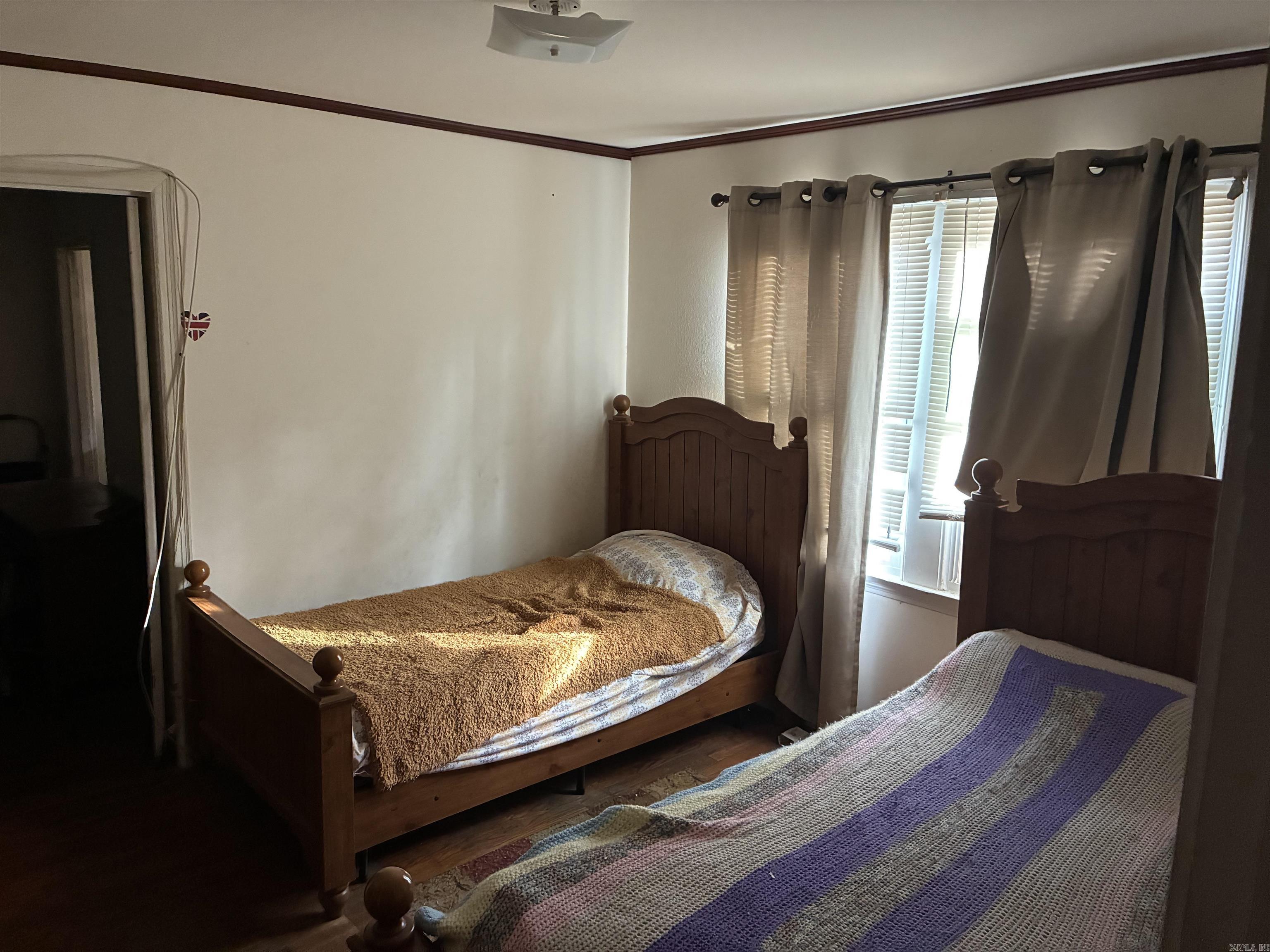 AUSTIN & TAYLOR TRIPLET RES - Residential