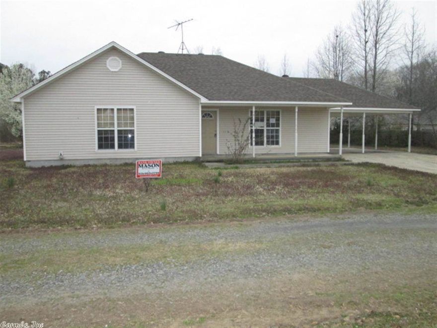 Large home on approx. .50 acres of land. Great first time home with lots of potential. large kitchen with lots of cabinet space and tile floors. Must see.Seller does not pay customary closing costs: including title policy, escrow fees, survey or transfer fees. Proof of funds required on cash transactions ; Lender Pre-Approval letter for financed offers (dated within last 30 days)." Seller is Secretary of Veterans Affairs”.