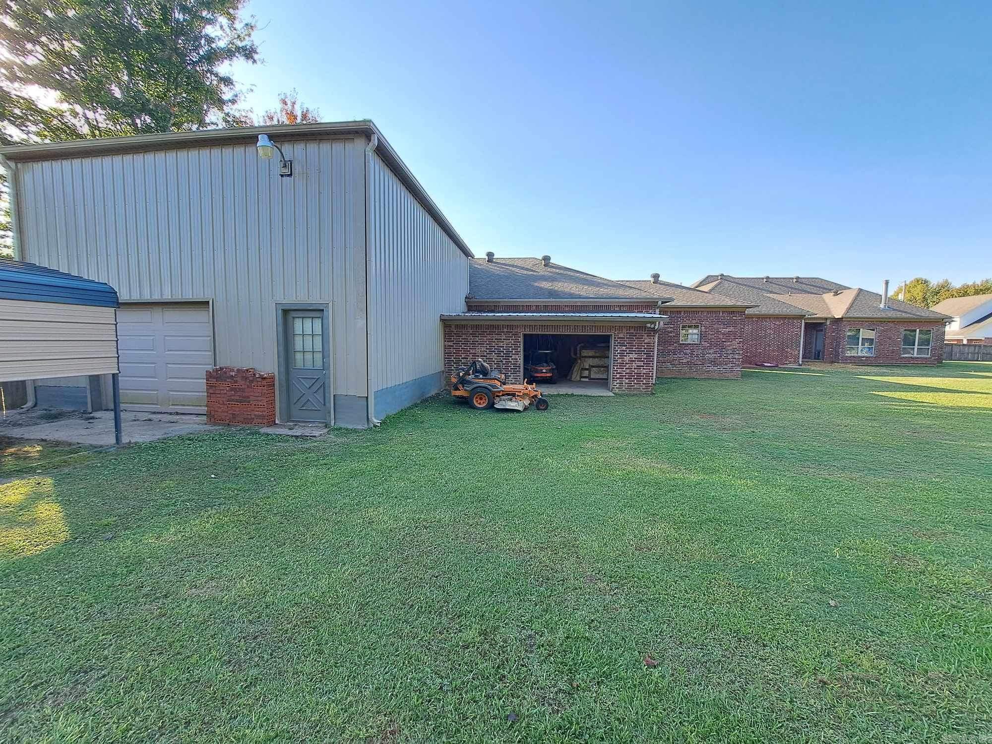 HILL COUNTRY EST - Residential