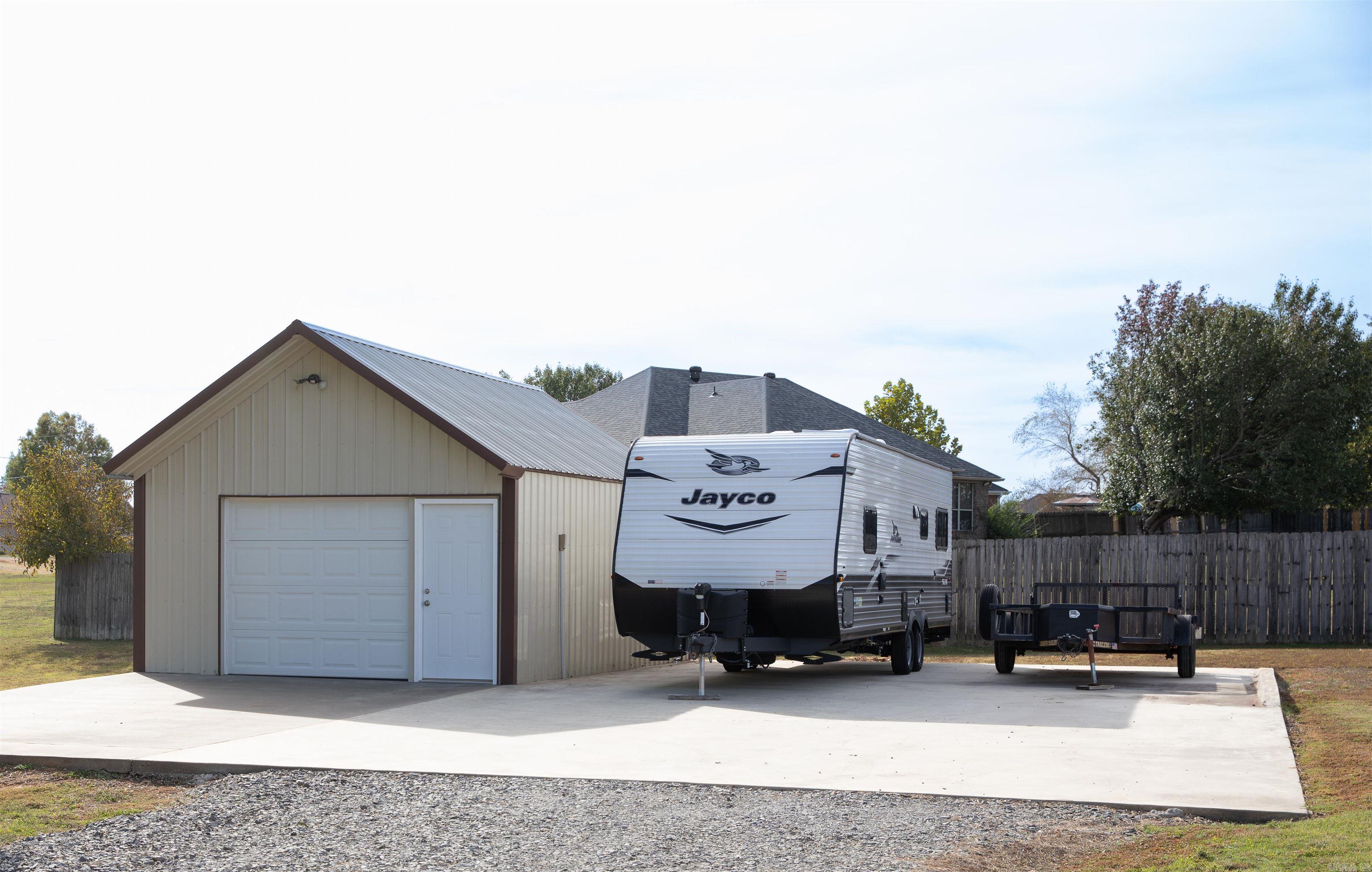 KESSINGER PLACE - Residential