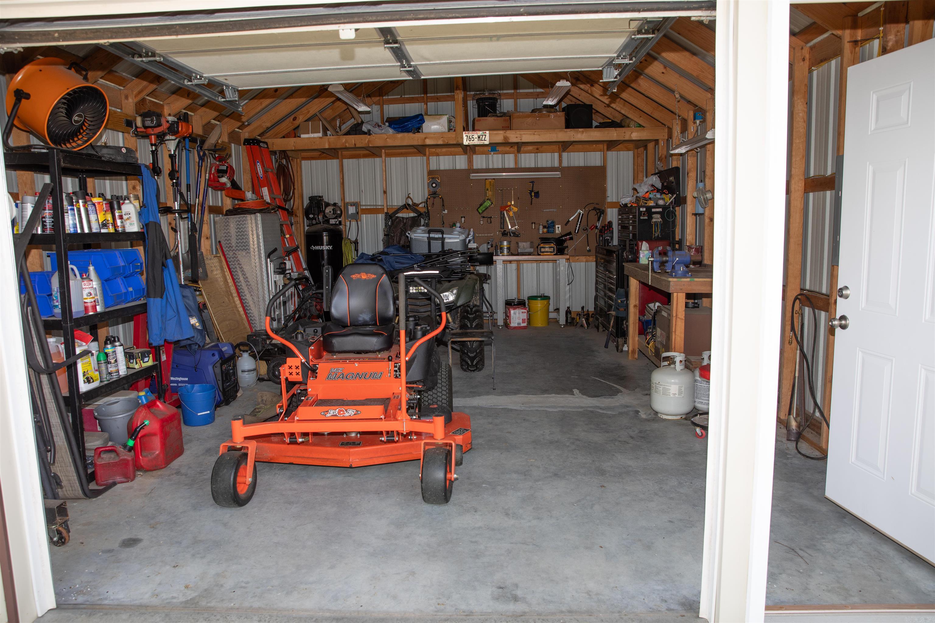 KESSINGER PLACE - Residential