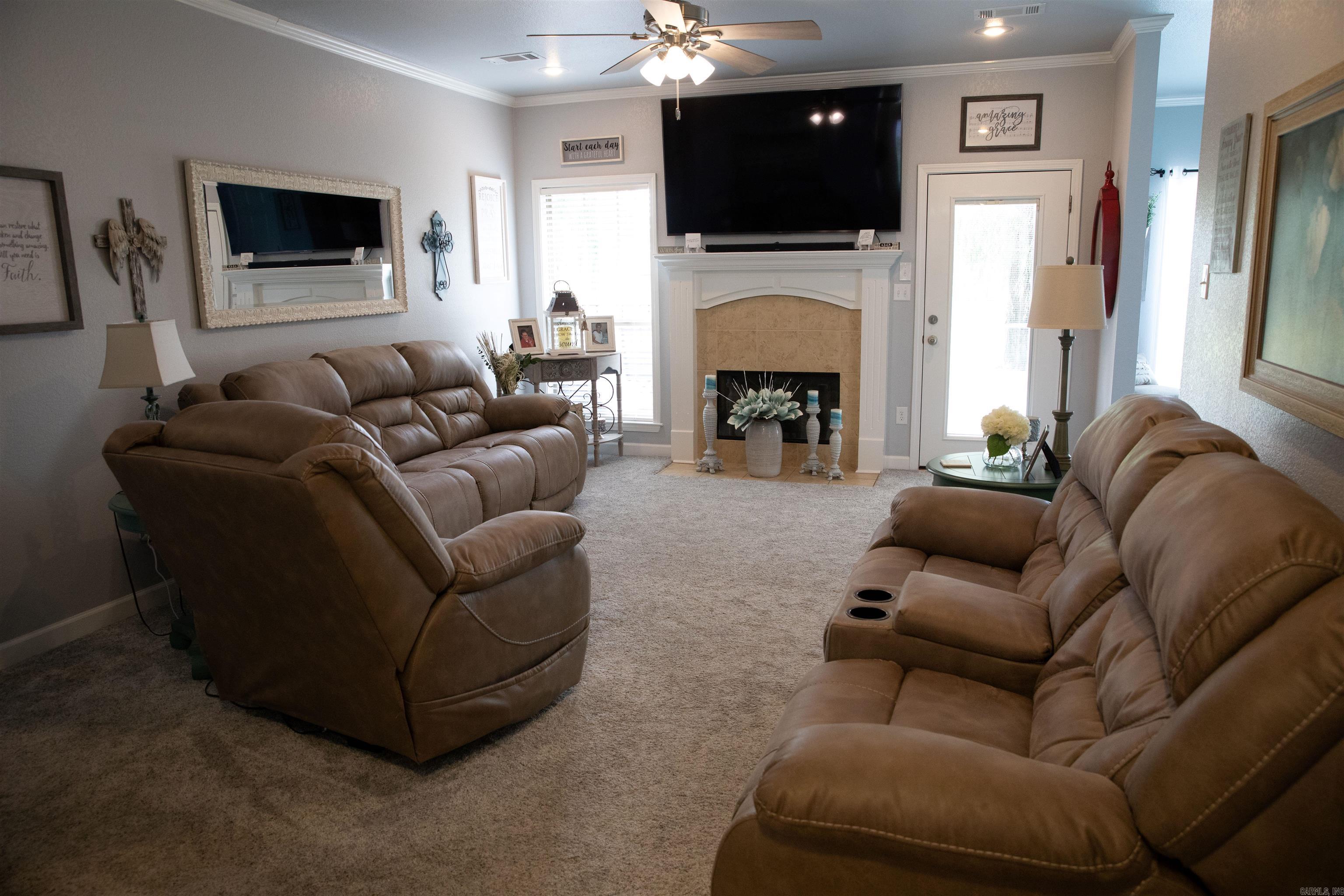 KESSINGER PLACE - Residential