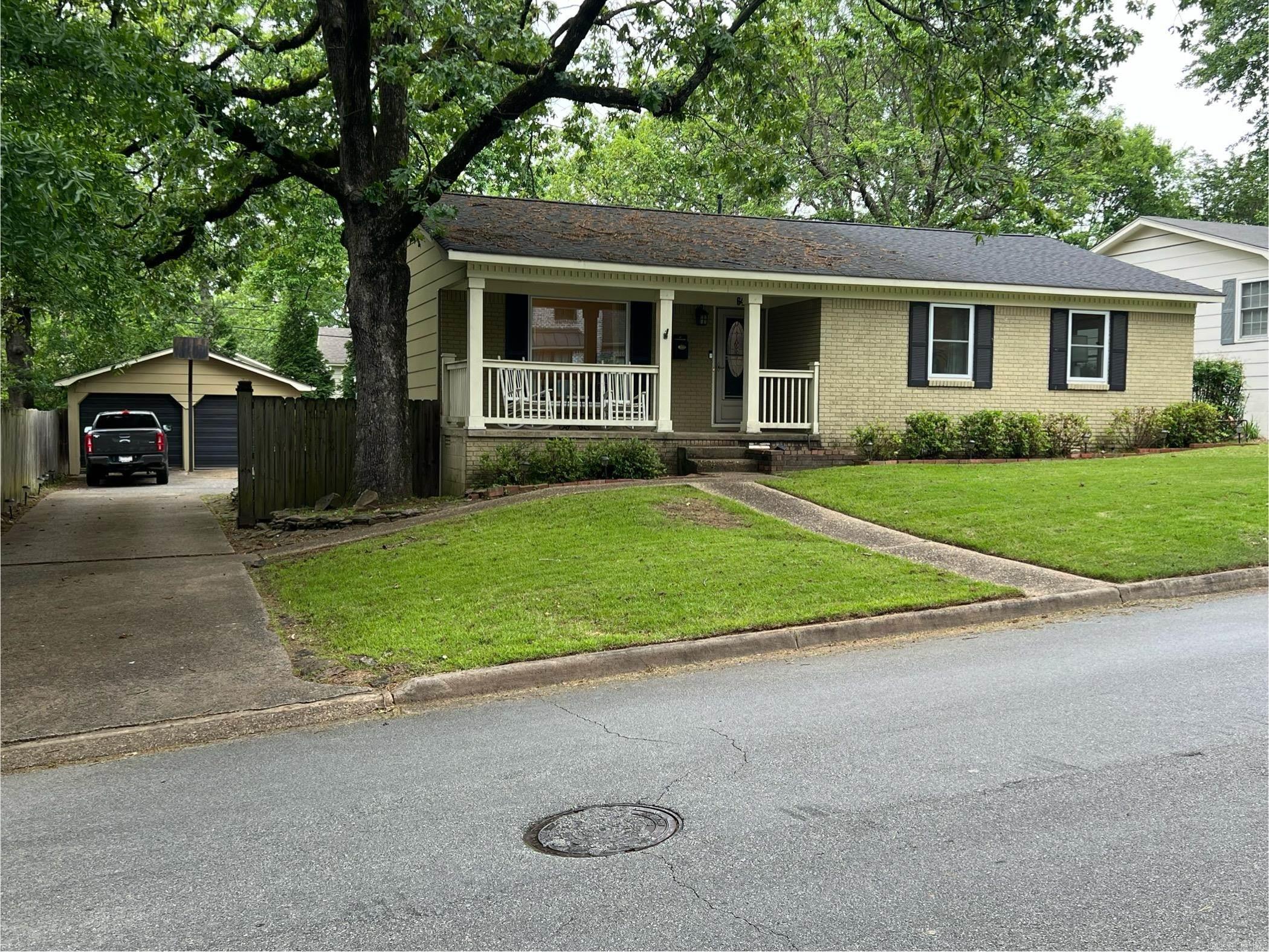 Hollywood - Residential