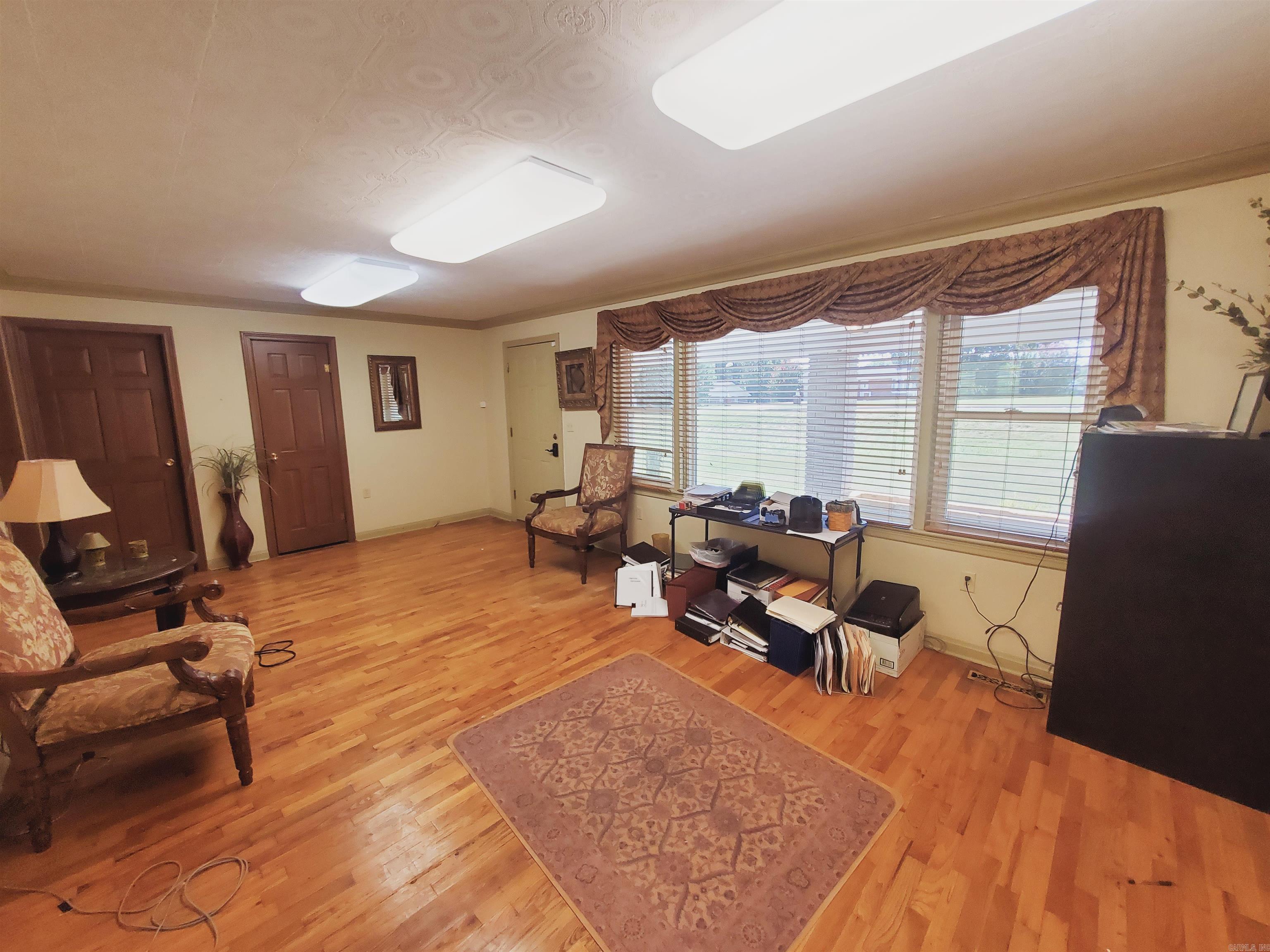 M&B PIGGOTT 2-20-8 - Residential