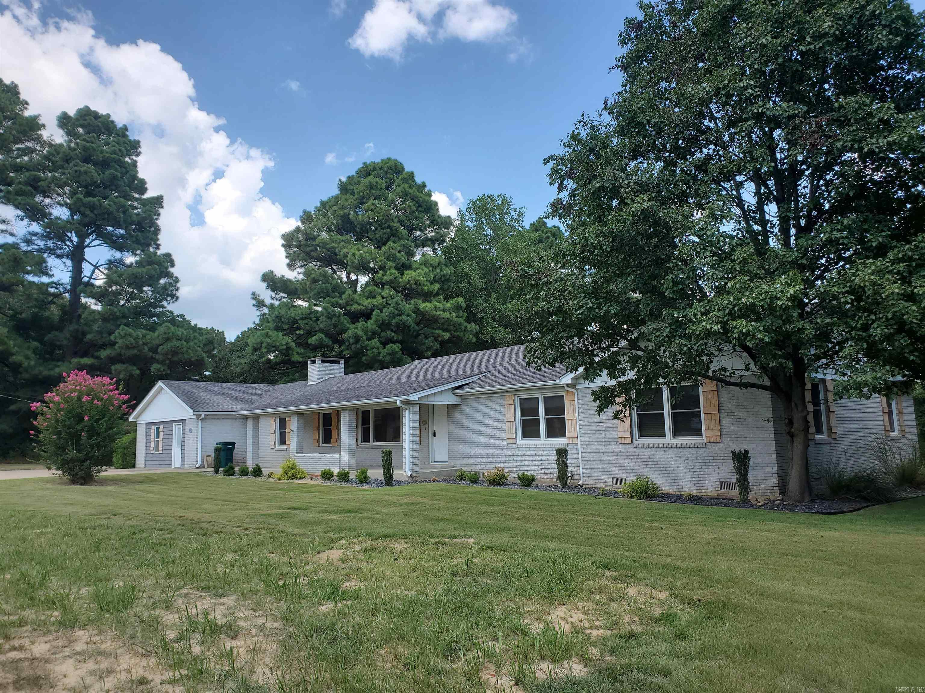 M&B PIGGOTT 2-20-8 - Residential