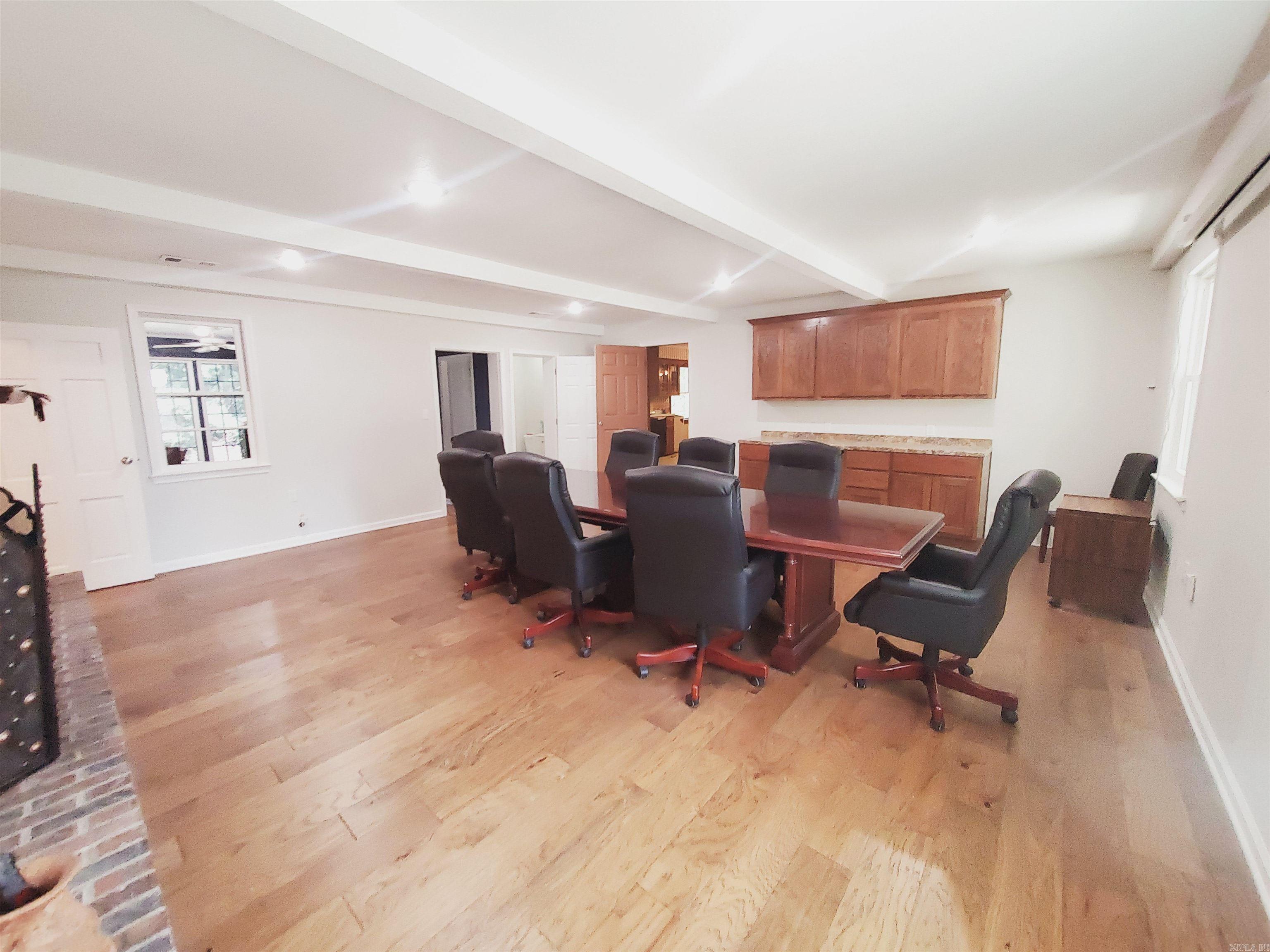 M&B PIGGOTT 2-20-8 - Residential