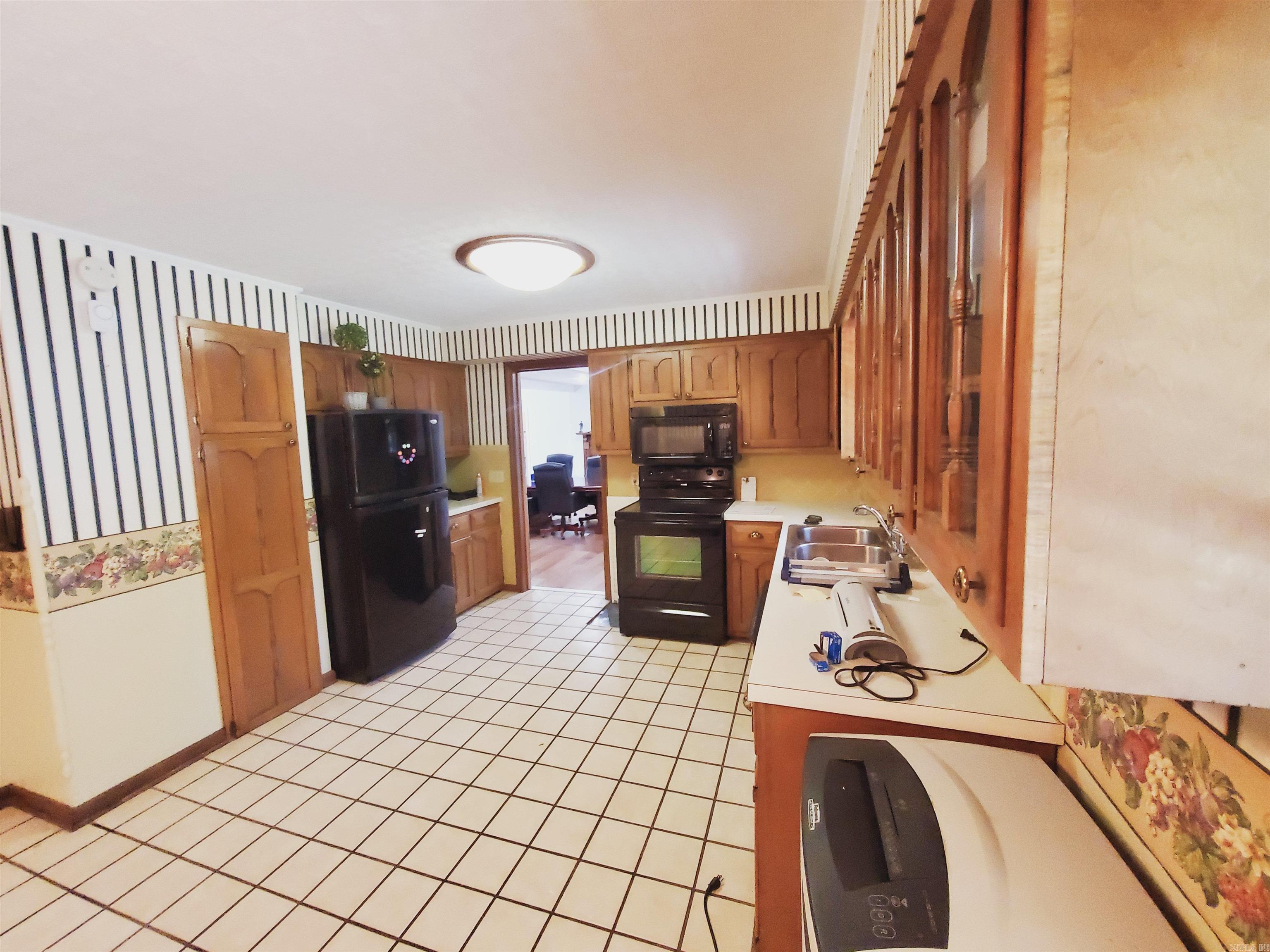 M&B PIGGOTT 2-20-8 - Residential