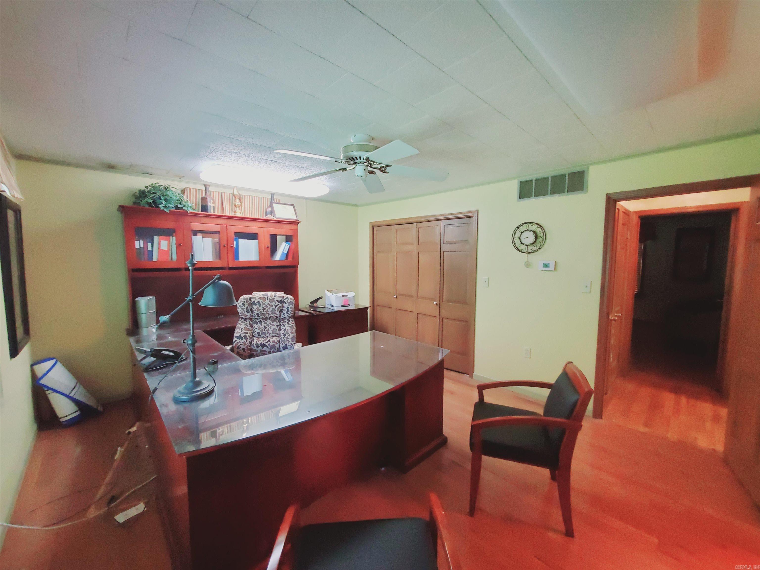 M&B PIGGOTT 2-20-8 - Residential