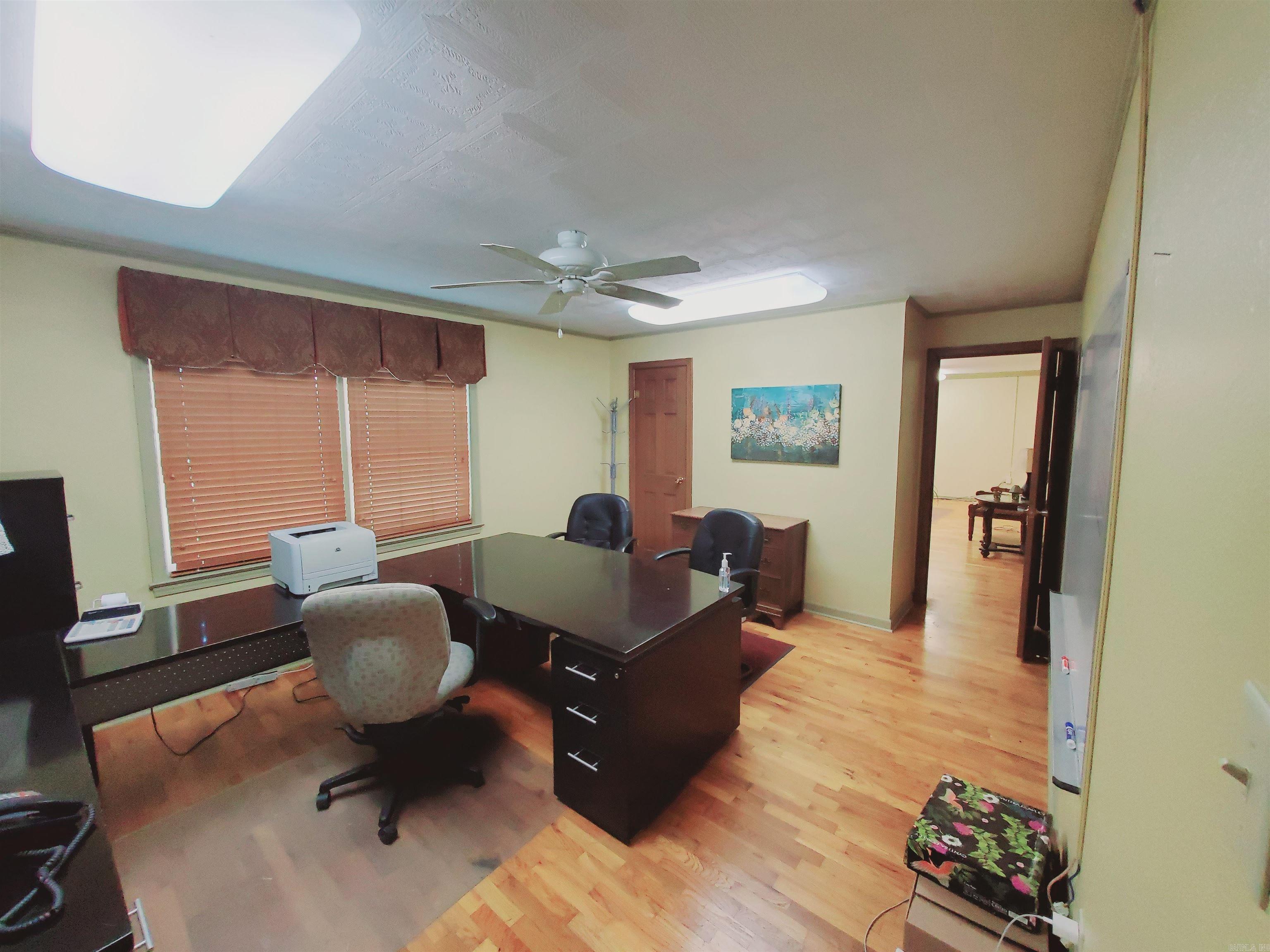 M&B PIGGOTT 2-20-8 - Residential